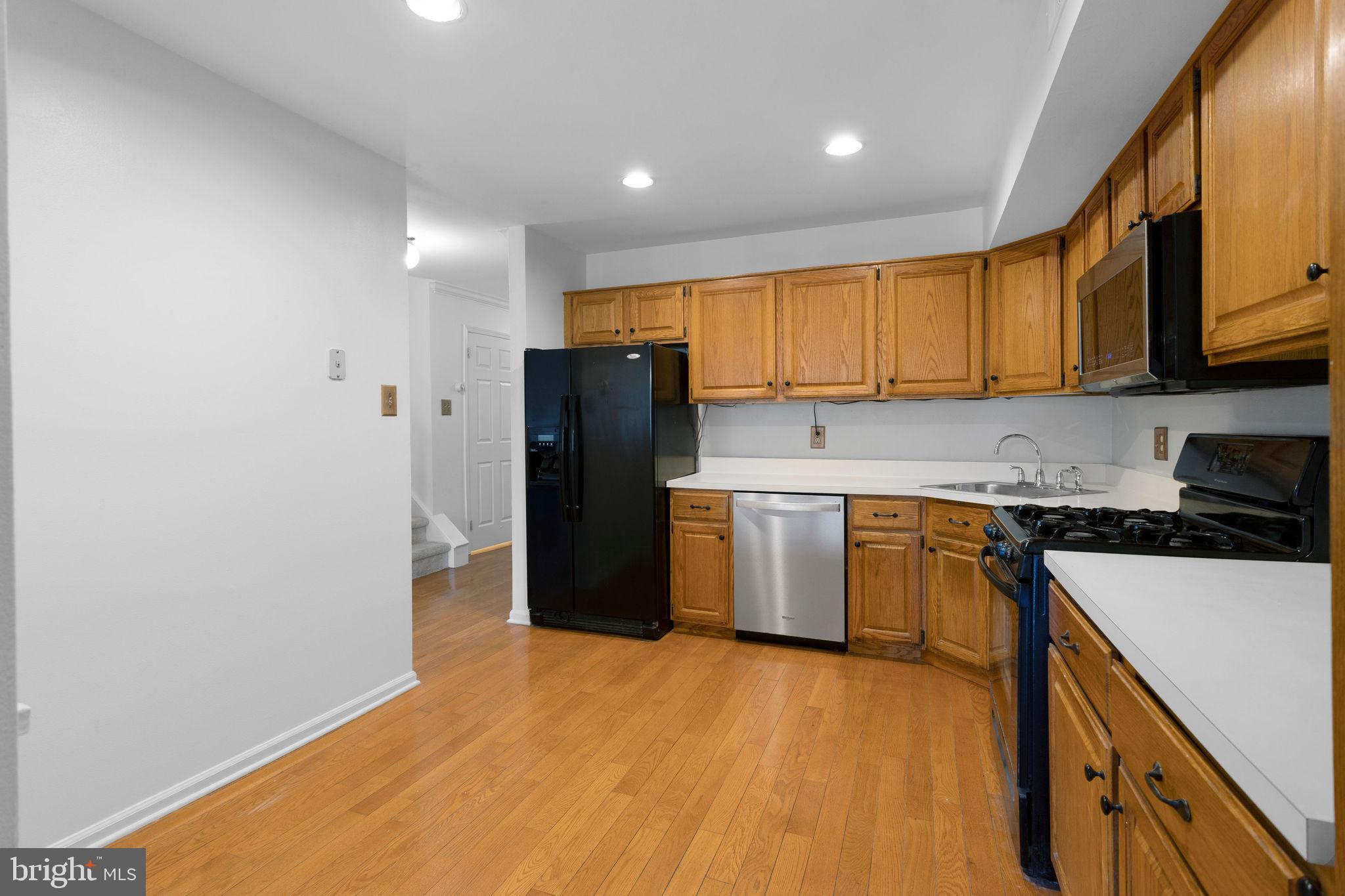 CHESTERBROOK/MAIN - Residential