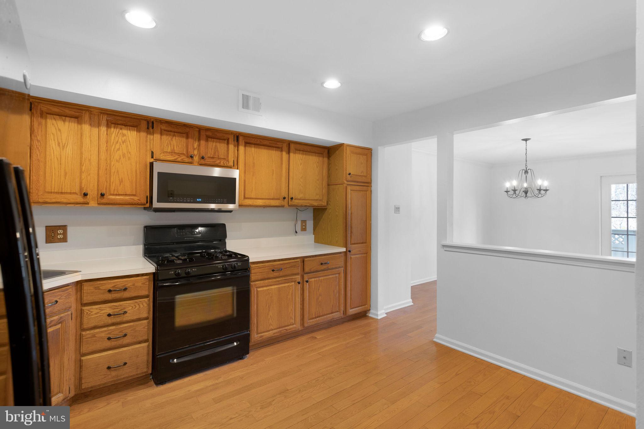 CHESTERBROOK/MAIN - Residential