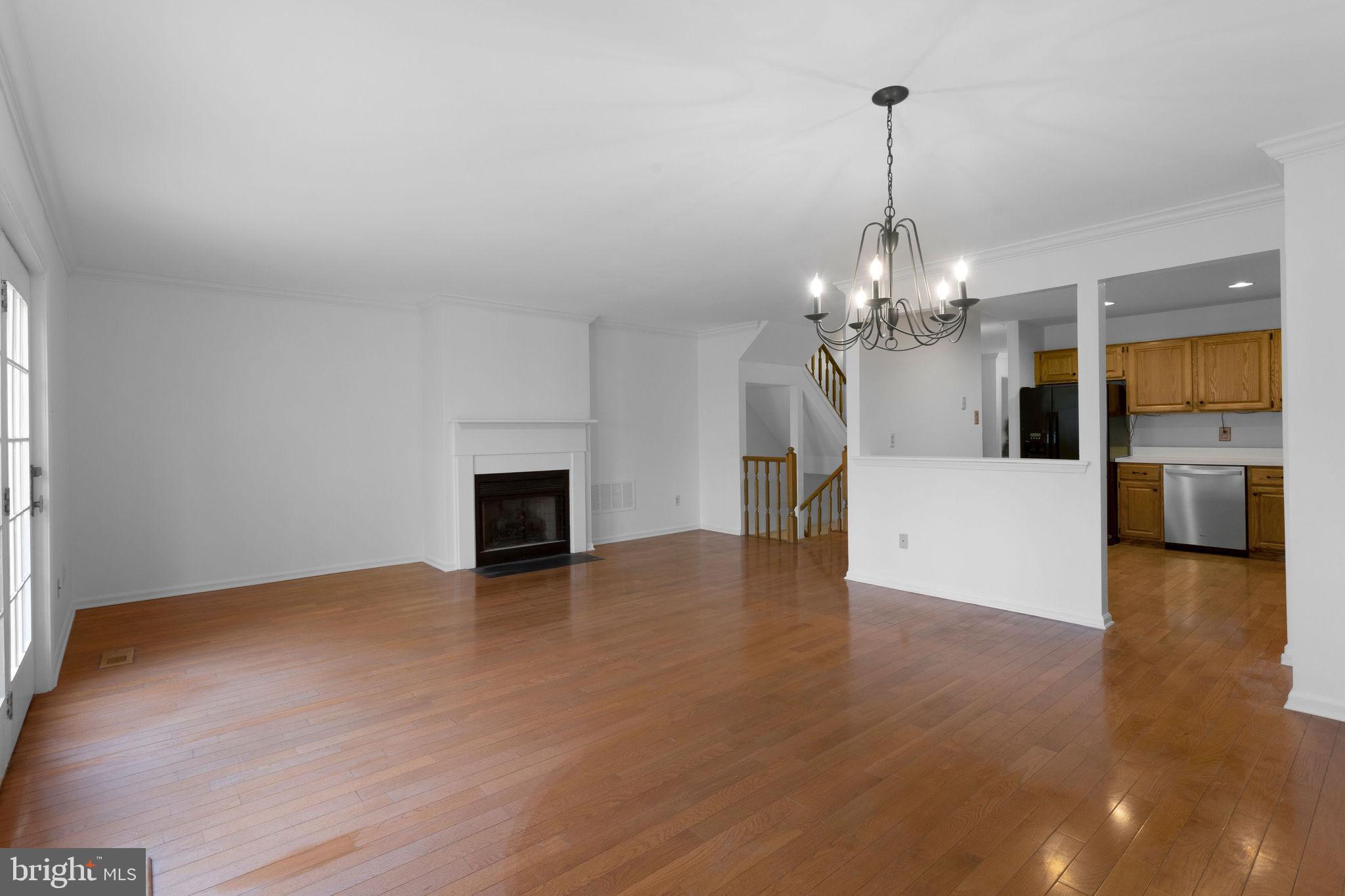 CHESTERBROOK/MAIN - Residential