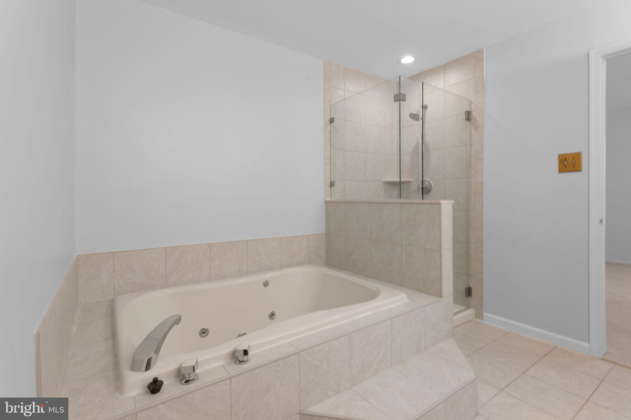 CHESTERBROOK/MAIN - Residential