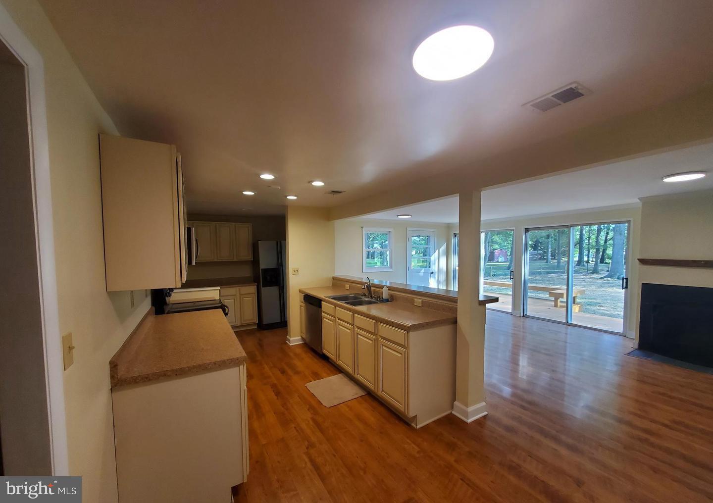 BEECHWOOD - Residential Lease