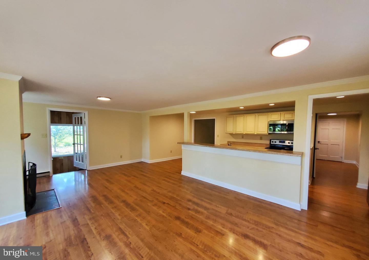 BEECHWOOD - Residential Lease