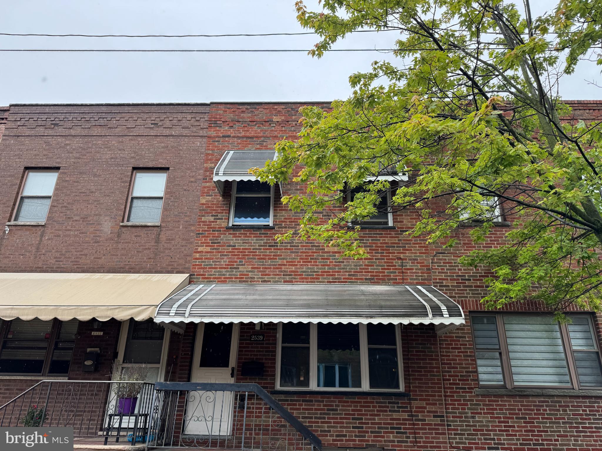 Located in desirable and situated on a beautiful tree line is 2539 s 11th st , the home is in moving in condition just waiting for you! This 2 -story home has 3 bedrooms , 1.5bathrooms and a private patio . Plus there is easy access to public transportation ,I-76,I -95 and south NJ , schedule your showing today and experience the comfort of this lovely home!