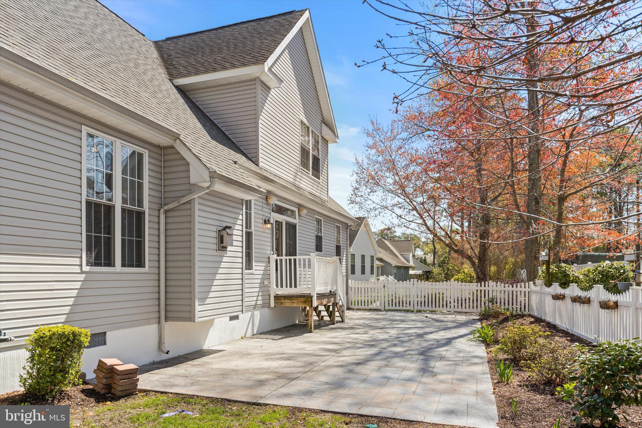 OYSTER HARBOR - Residential