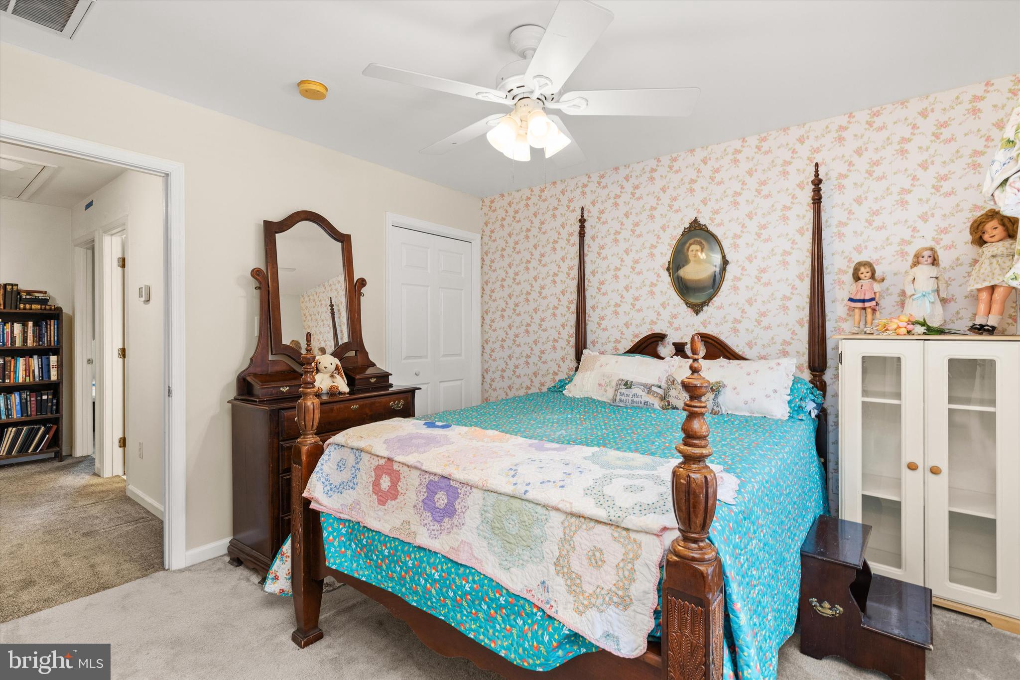 OYSTER HARBOR - Residential