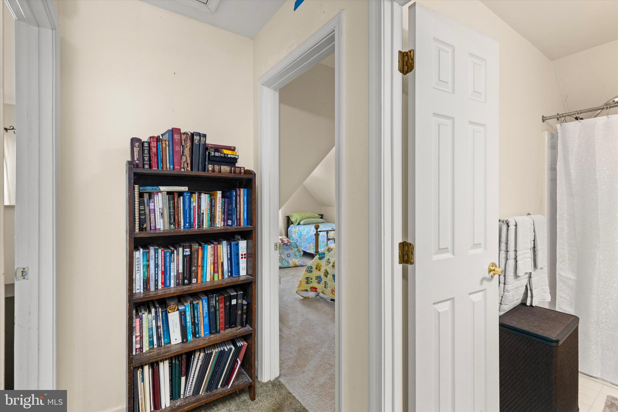 OYSTER HARBOR - Residential