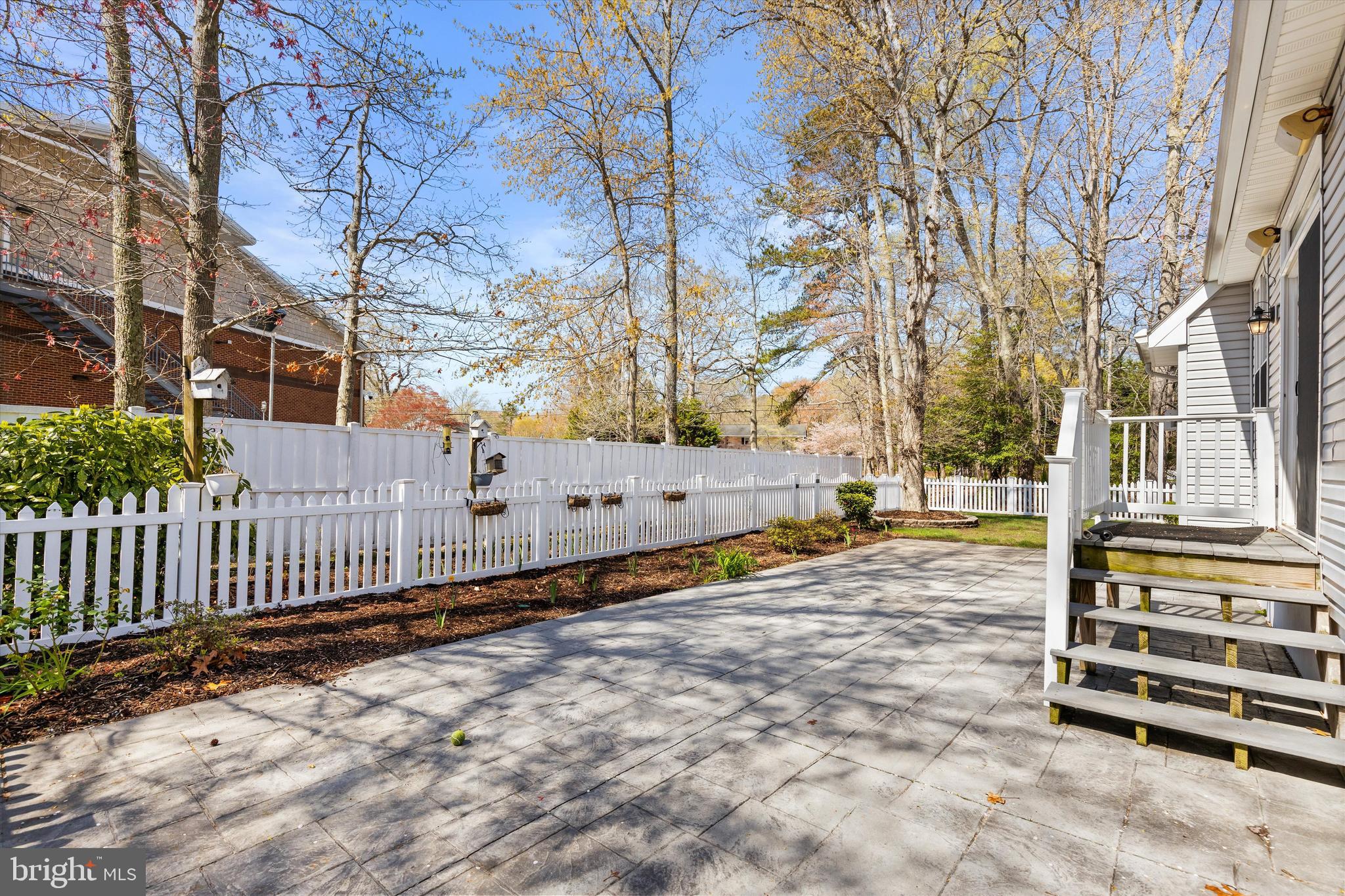 OYSTER HARBOR - Residential