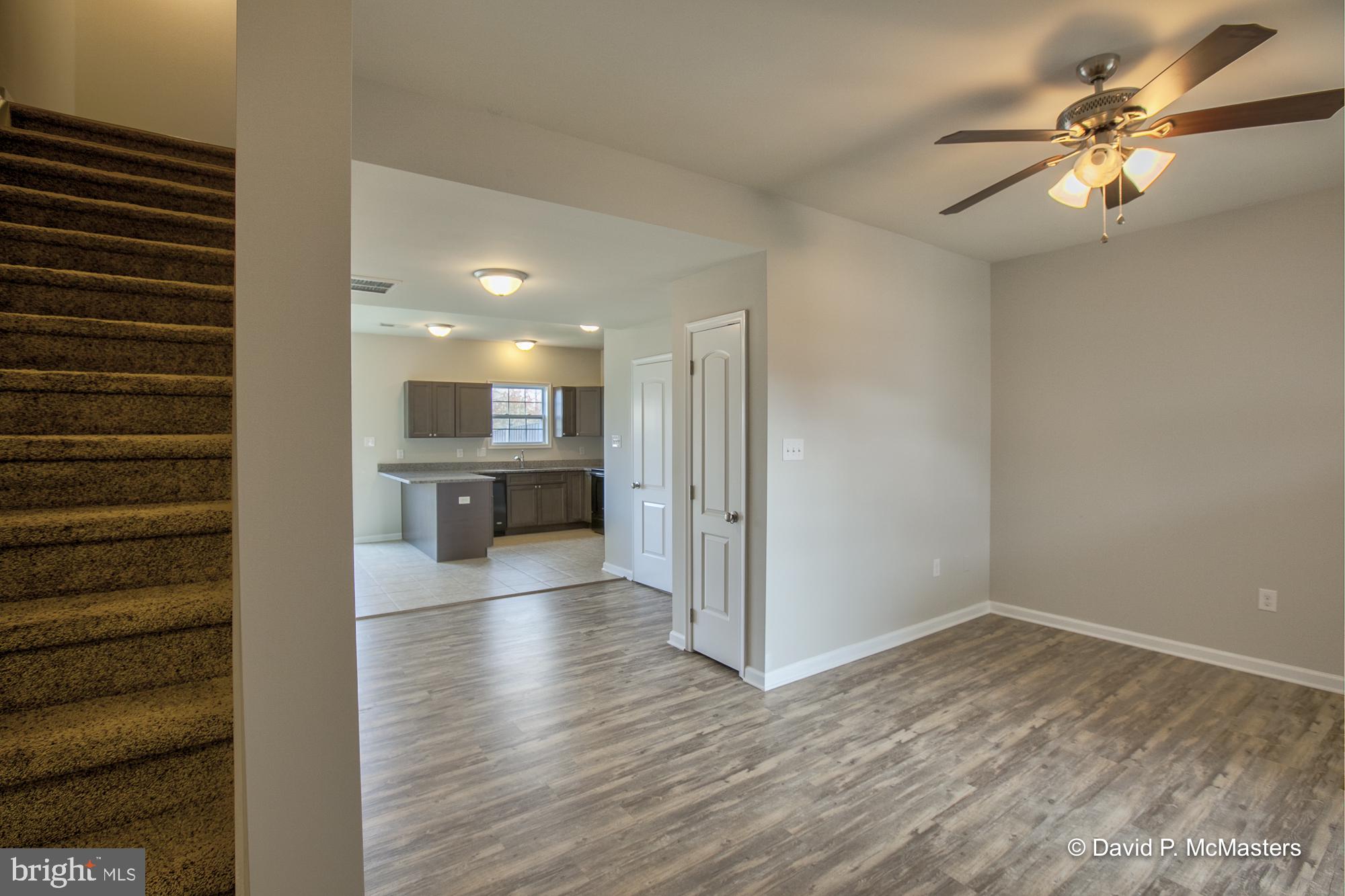 TOWNES OF RIDGEWAY - Residential Lease