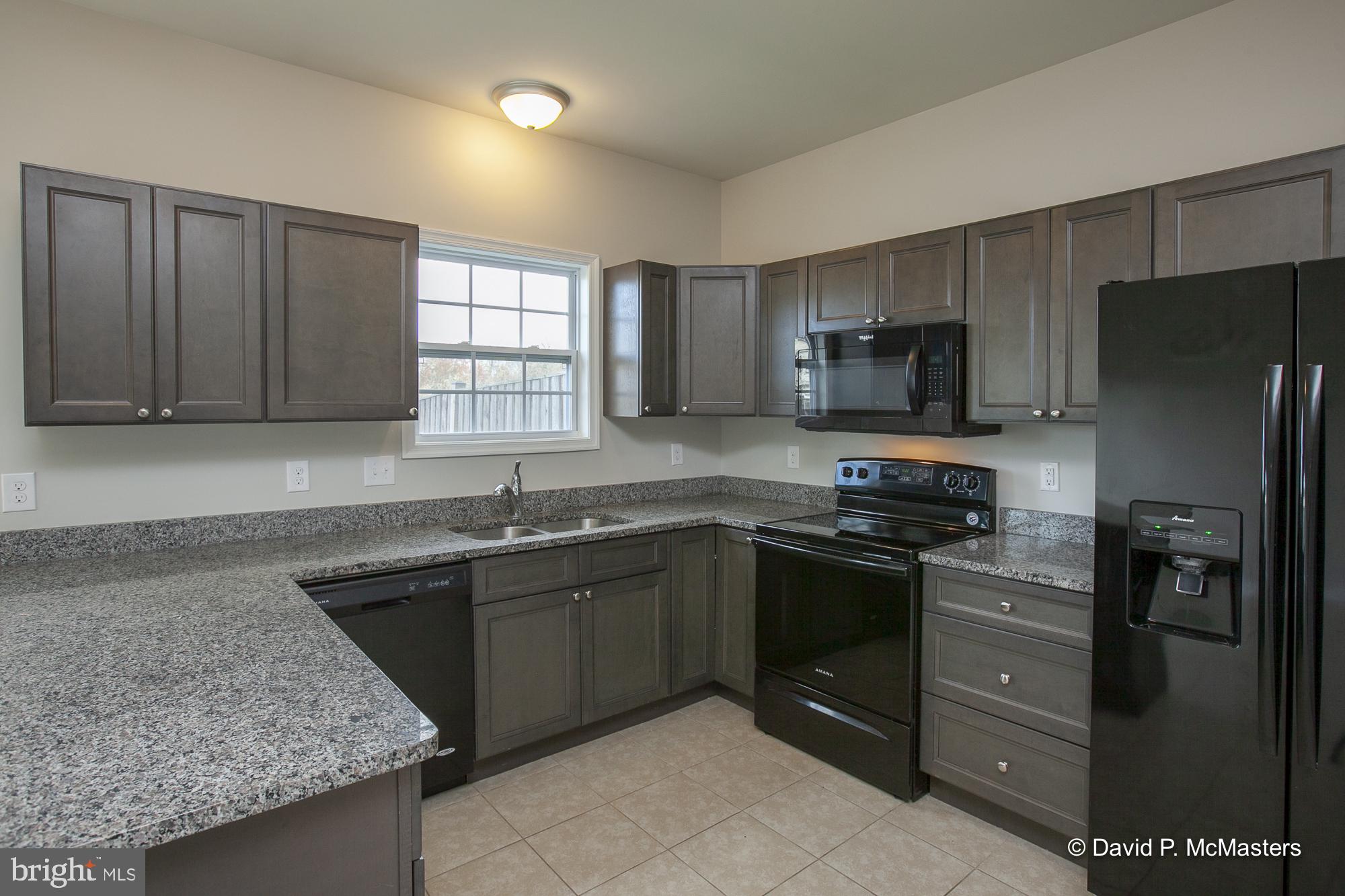 TOWNES OF RIDGEWAY - Residential Lease