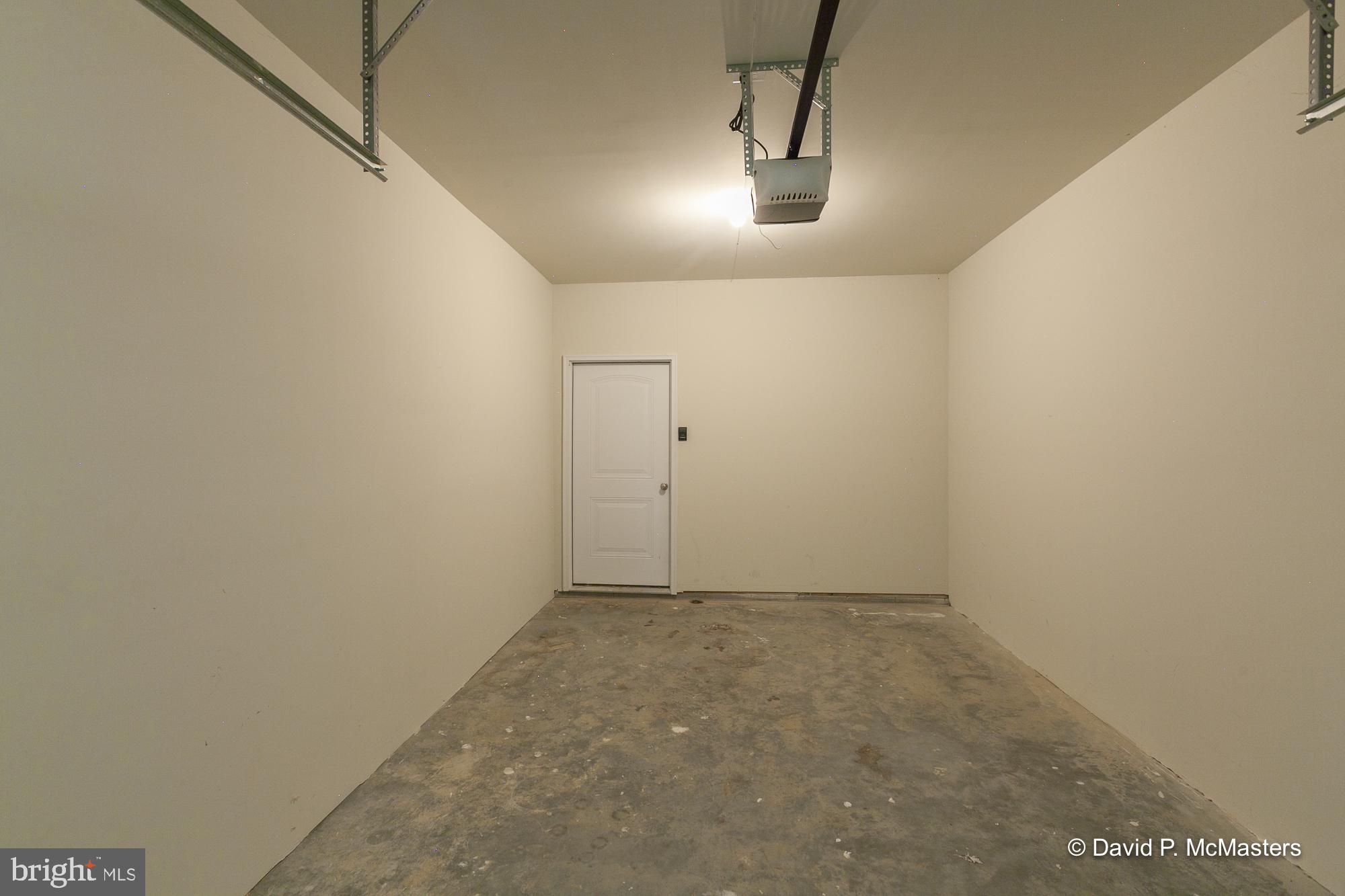 TOWNES OF RIDGEWAY - Residential Lease