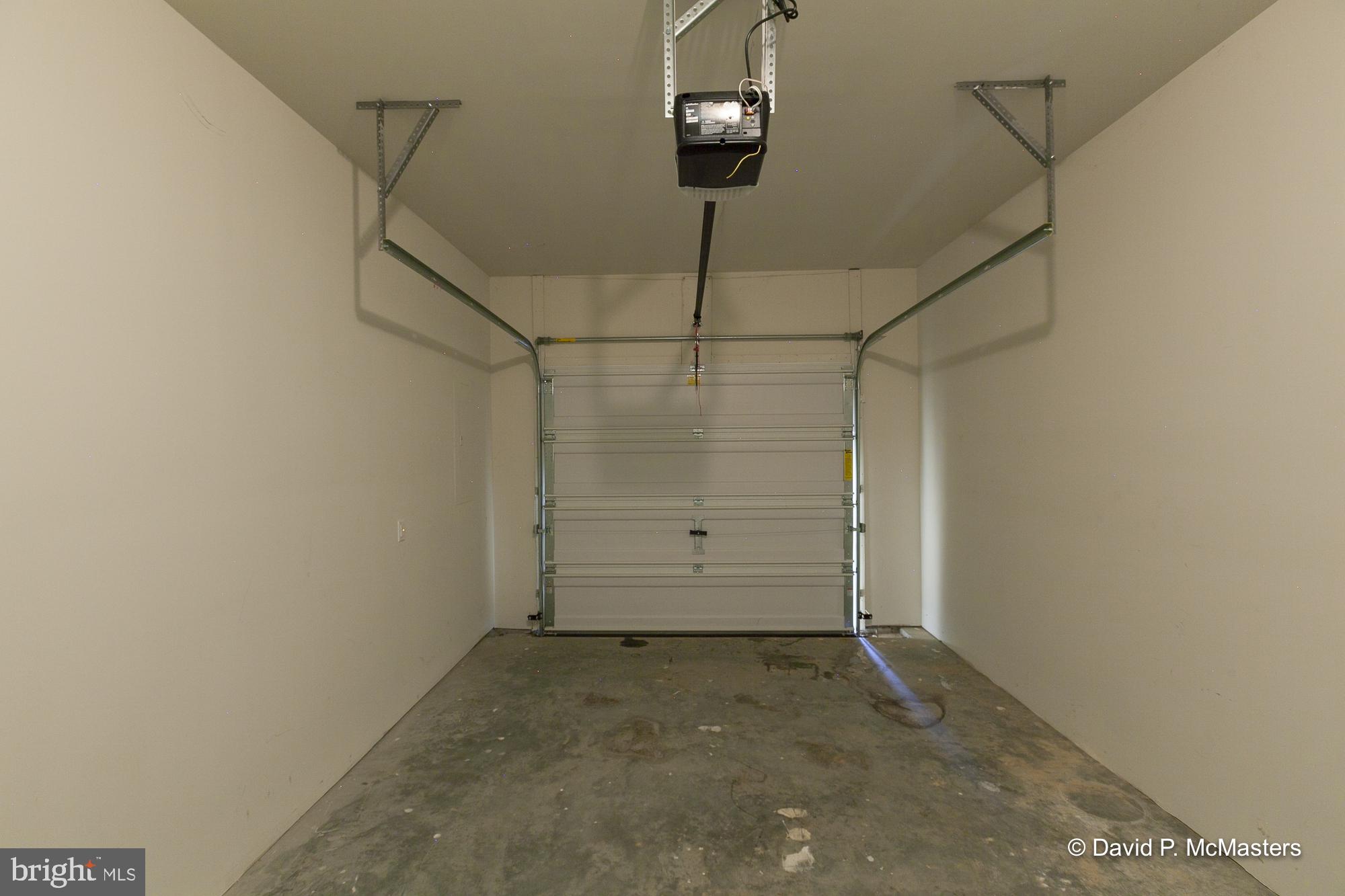 TOWNES OF RIDGEWAY - Residential Lease