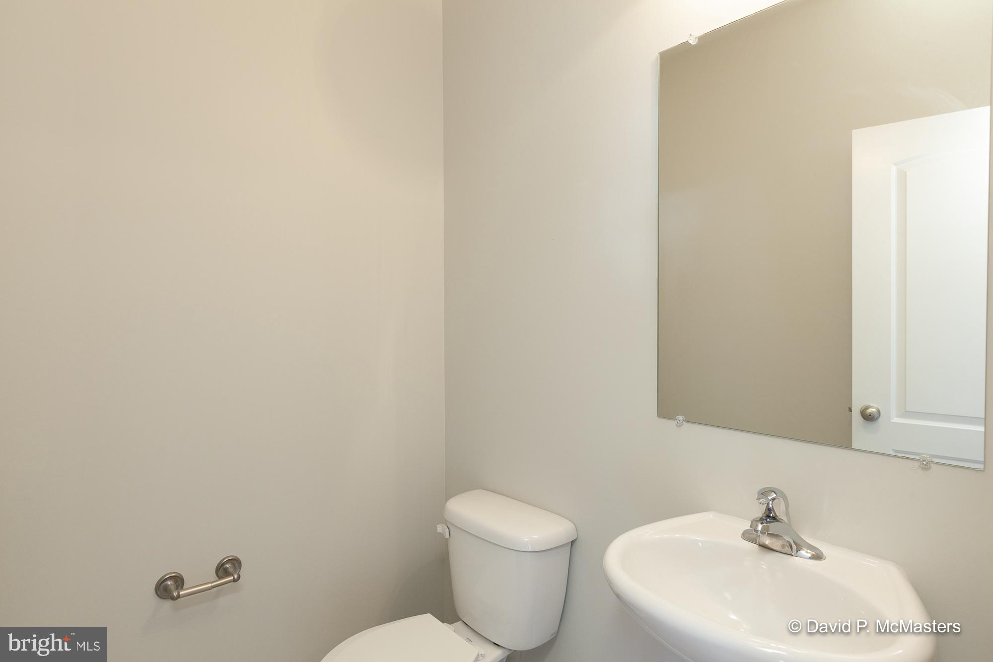 TOWNES OF RIDGEWAY - Residential Lease