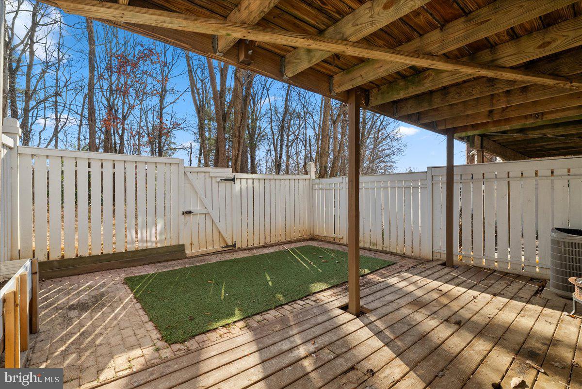 SUMMIT CHASE - Residential Lease