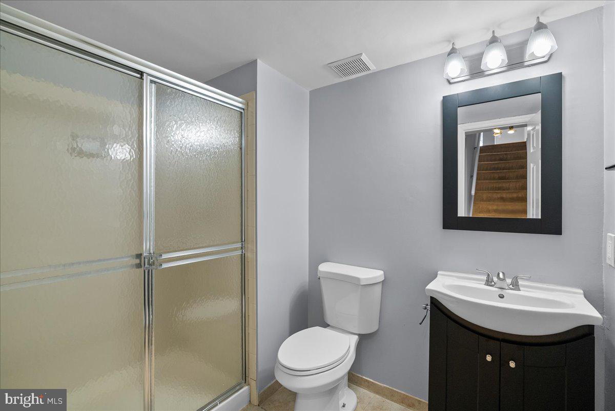 SUMMIT CHASE - Residential Lease