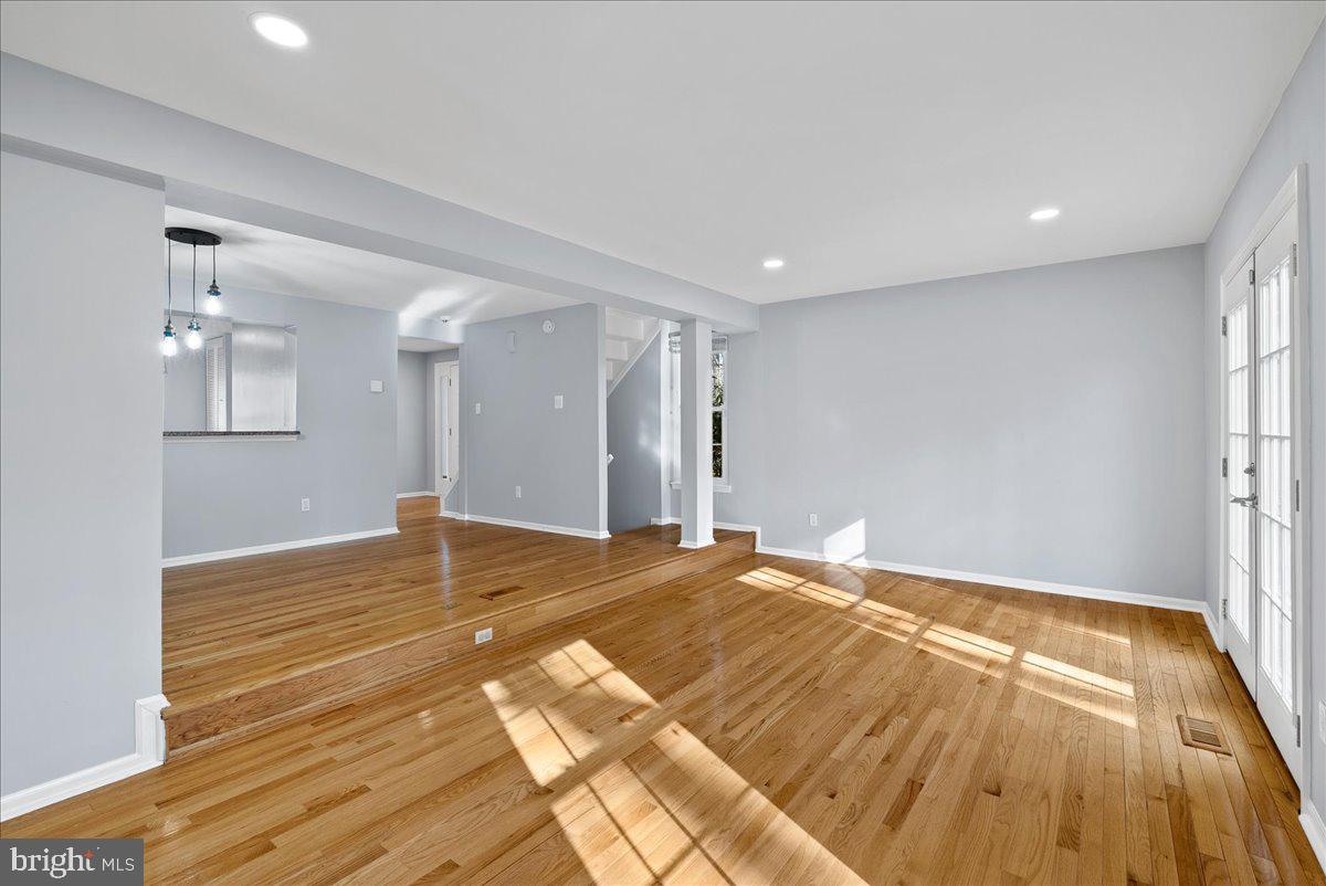 SUMMIT CHASE - Residential Lease