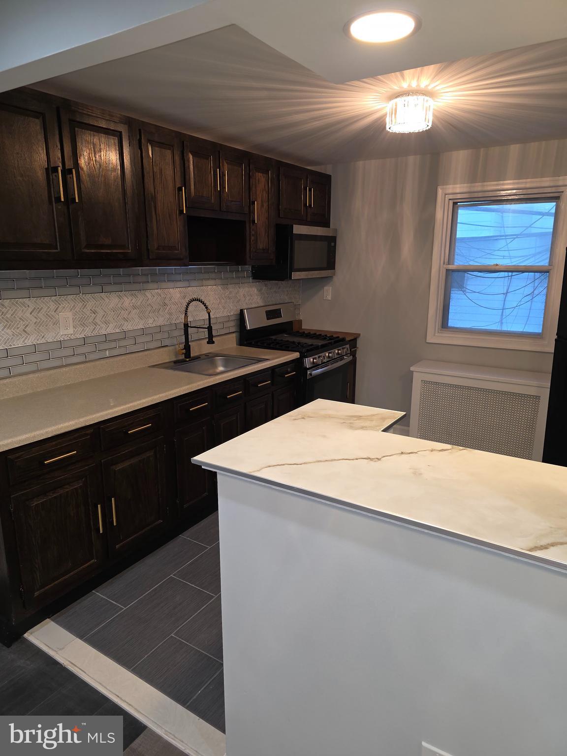 LANSDOWNE - Residential