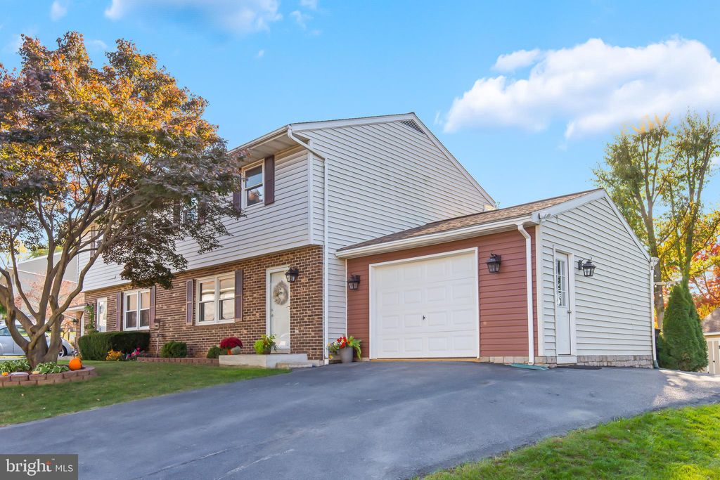 Photo of 14 Stony Run Road, STEVENS, PA 17578 (MLS # PALA2059062)