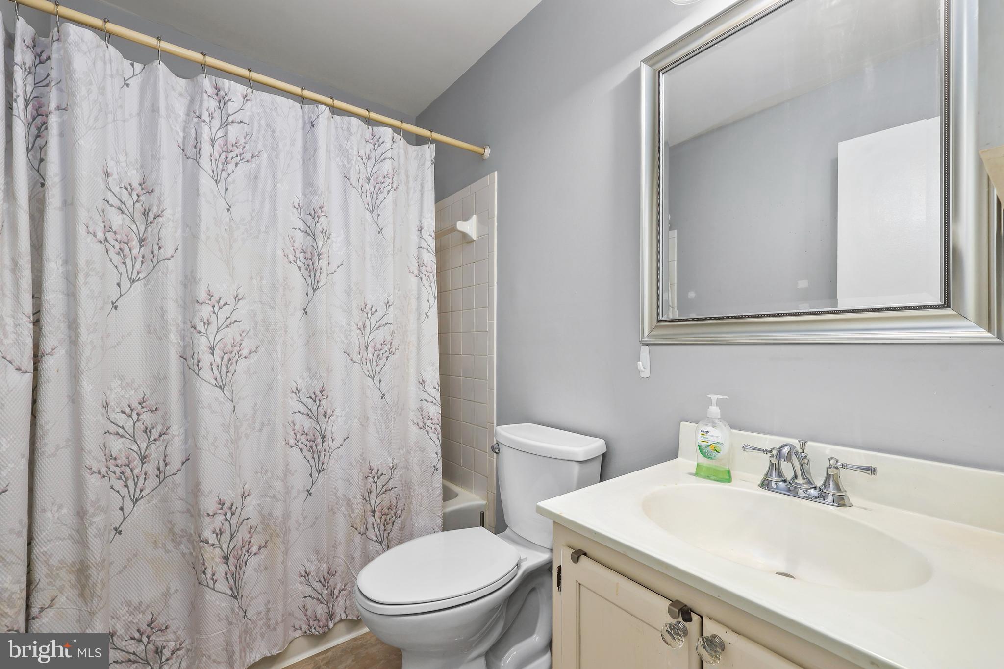 TOWNS OF FOREST HILLS - Residential