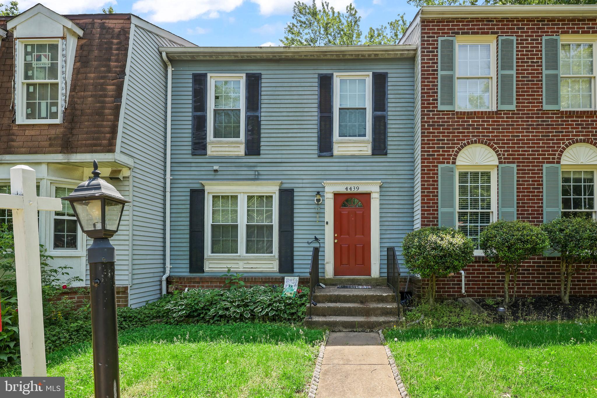 TOWNS OF FOREST HILLS - Residential