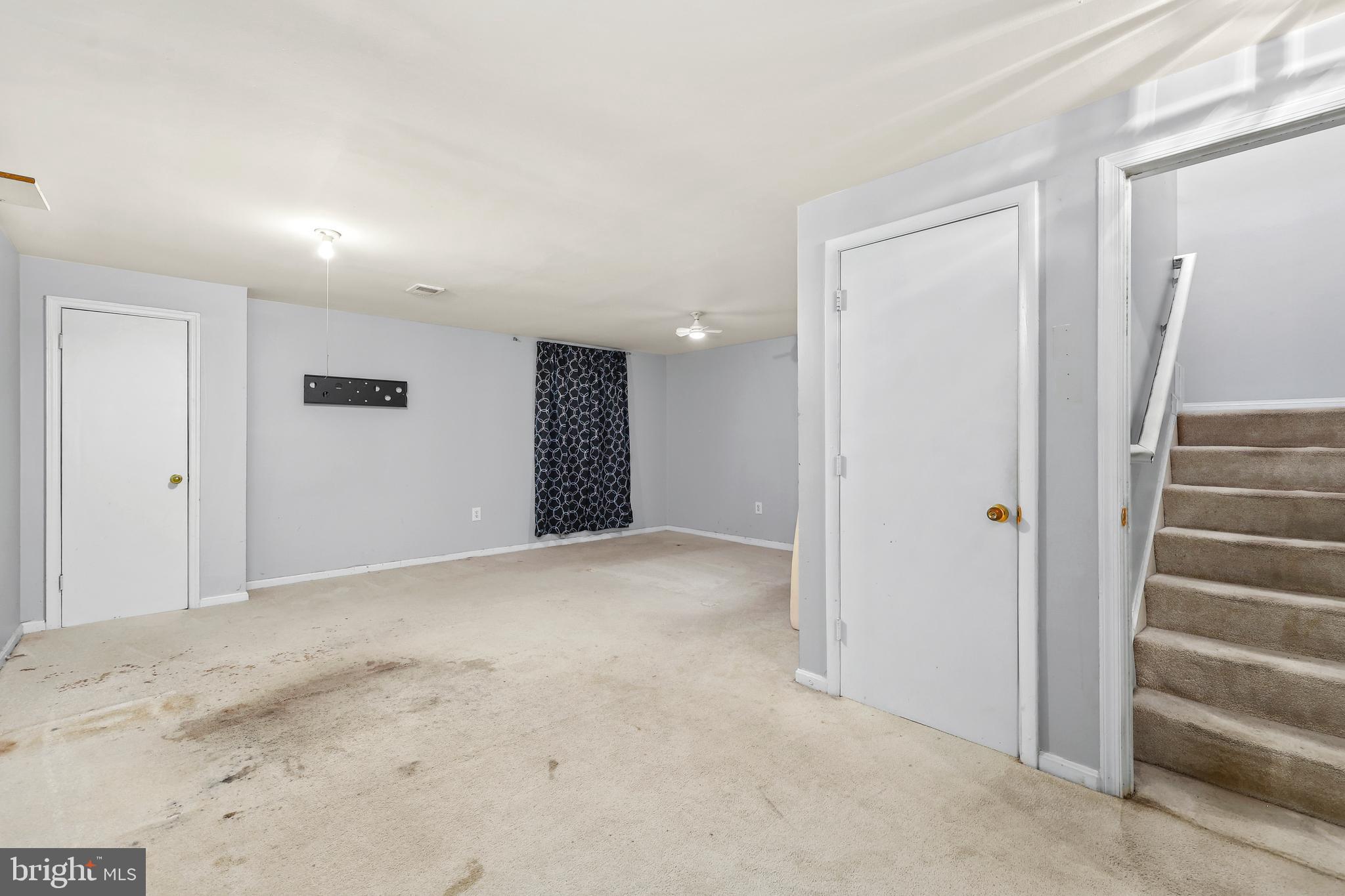 TOWNS OF FOREST HILLS - Residential