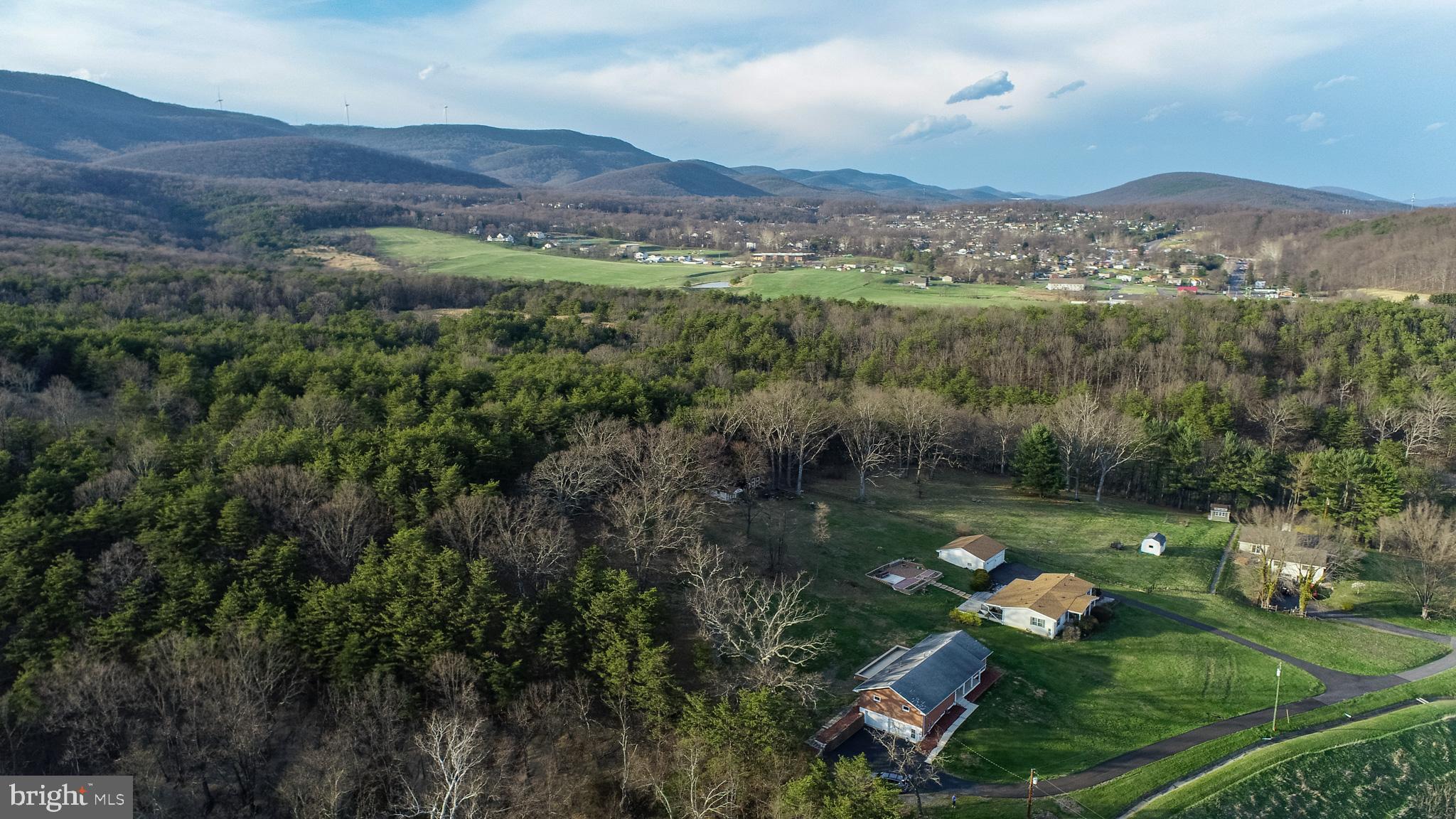 CRESAPTOWN - Residential