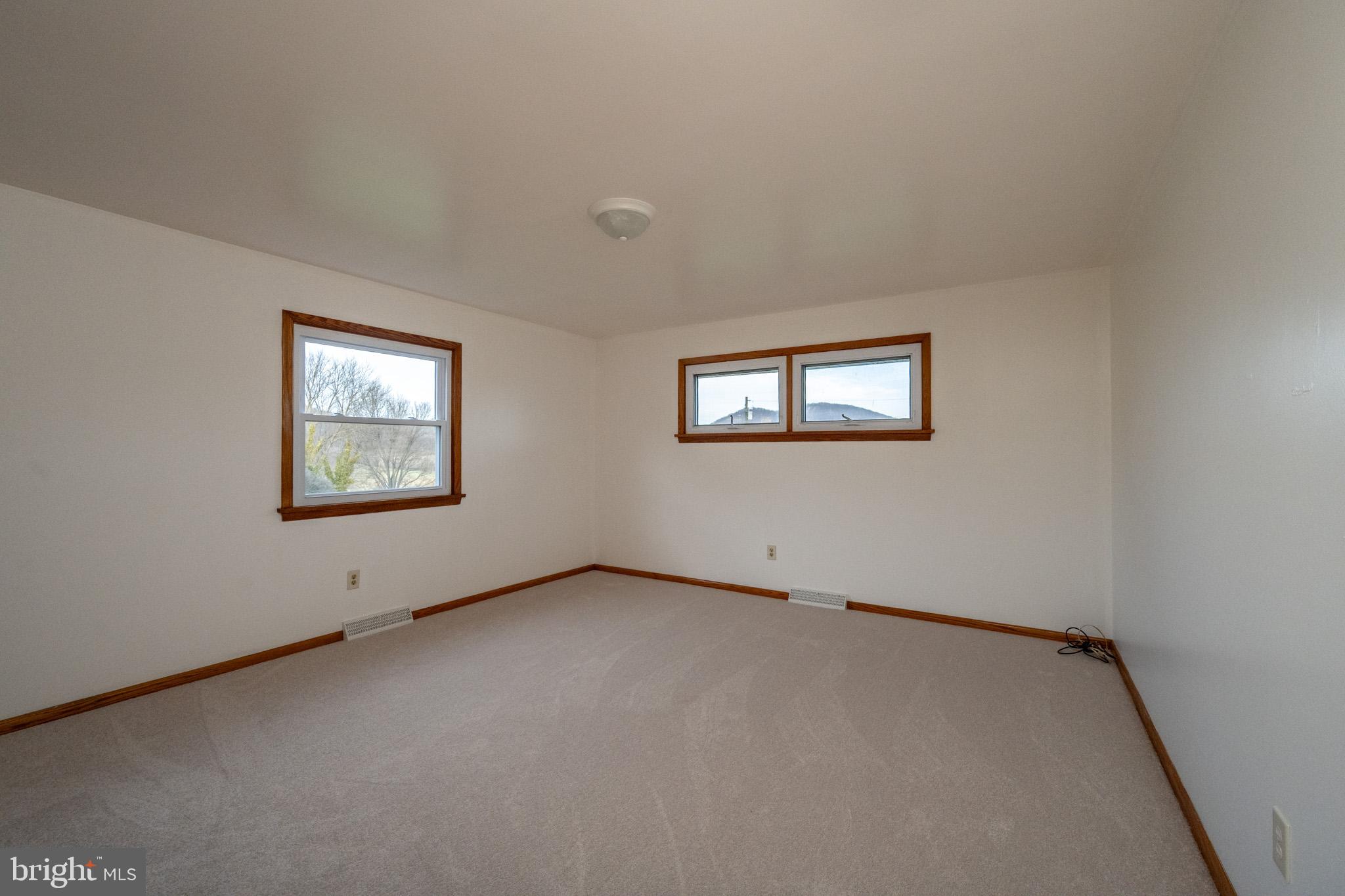 CRESAPTOWN - Residential