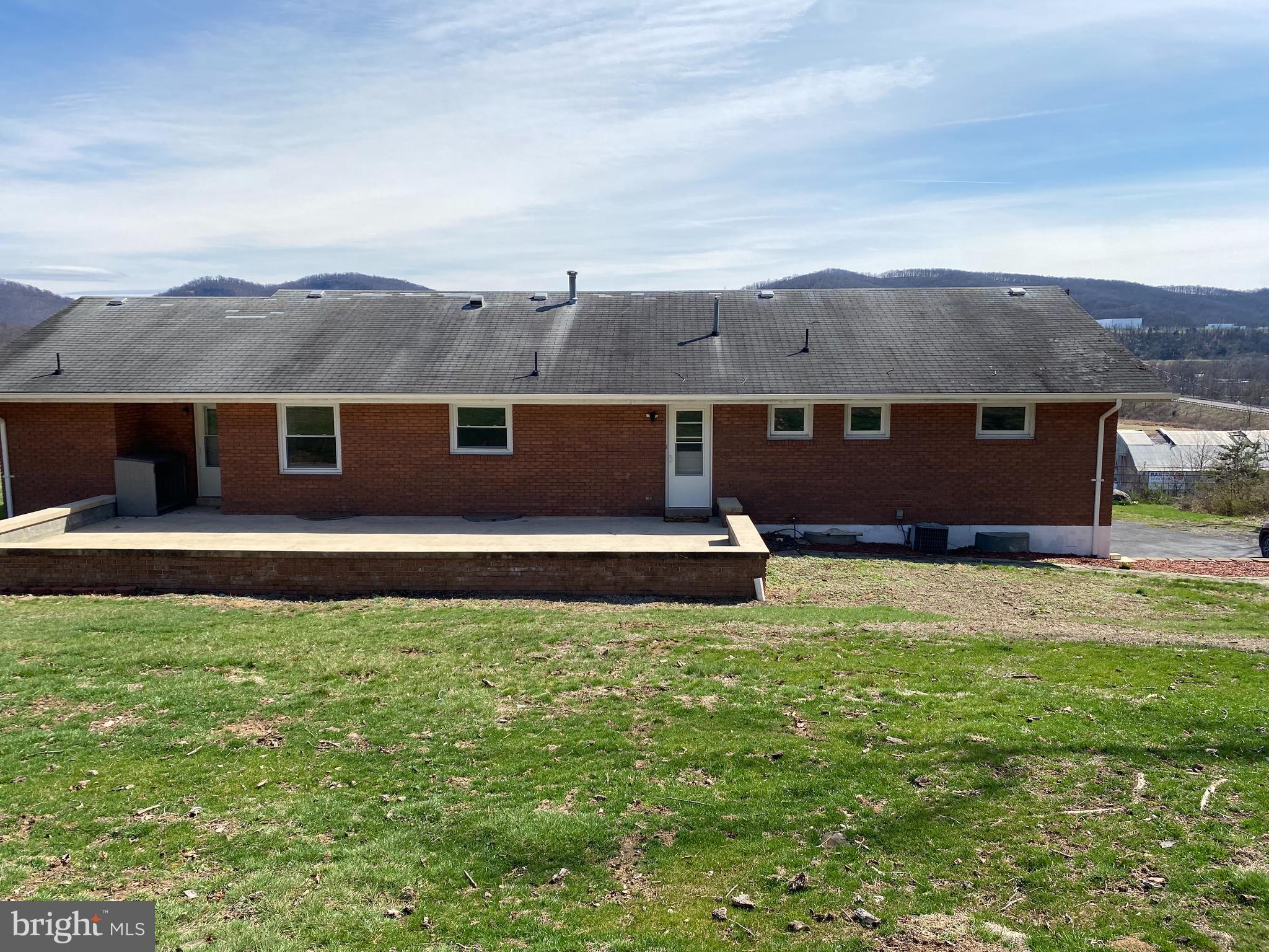 CRESAPTOWN - Residential