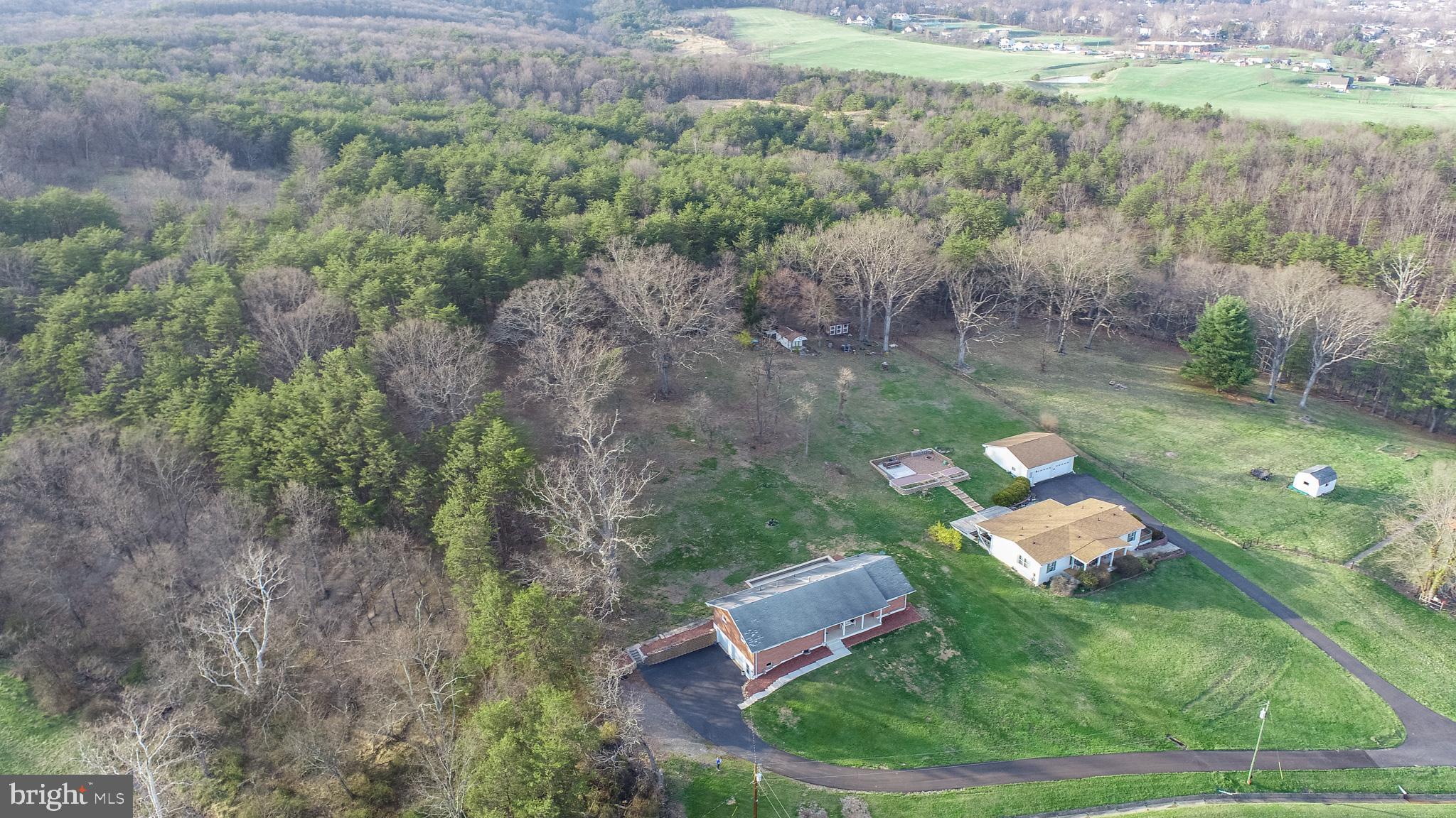 CRESAPTOWN - Residential