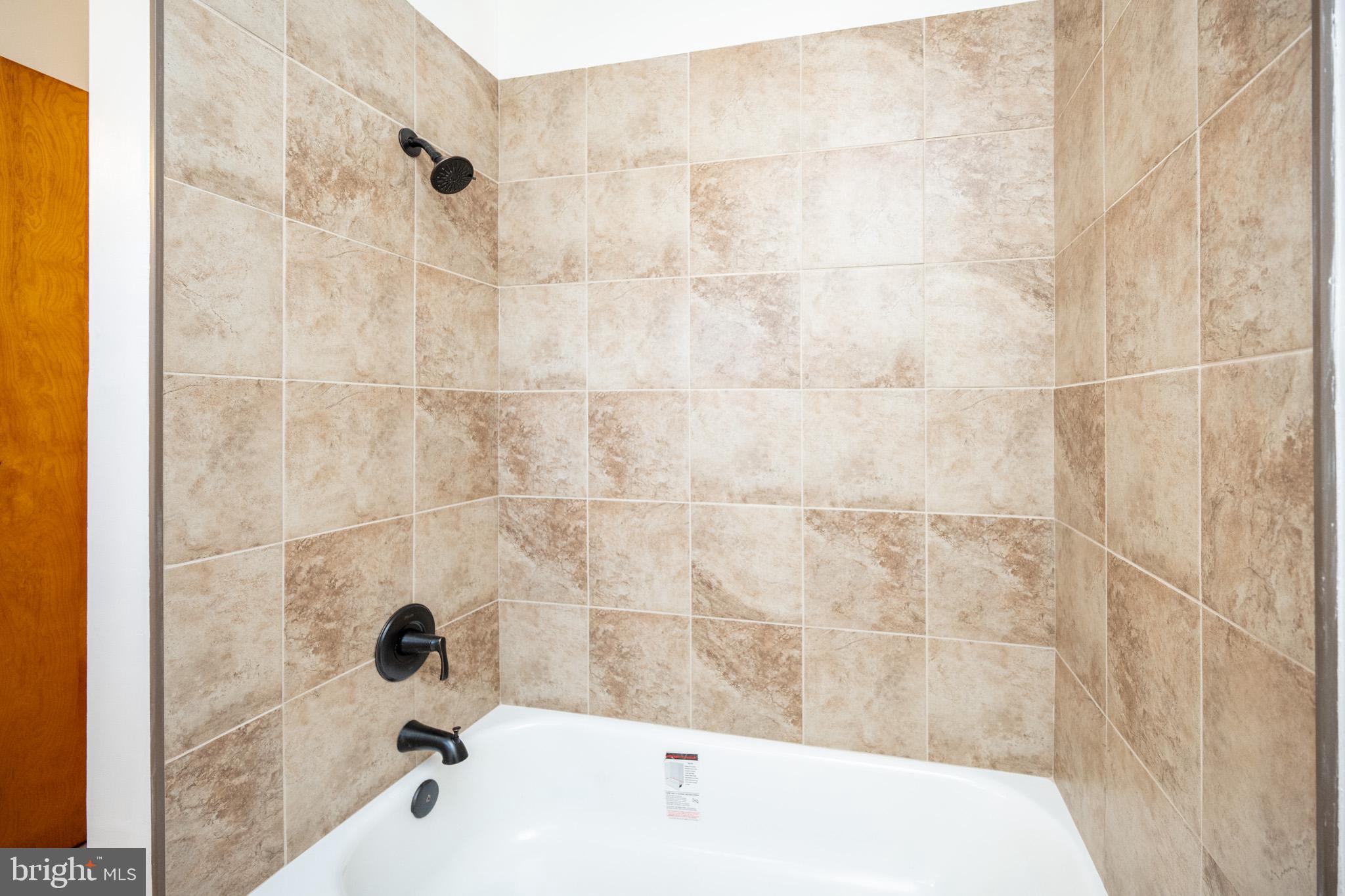 CRESAPTOWN - Residential