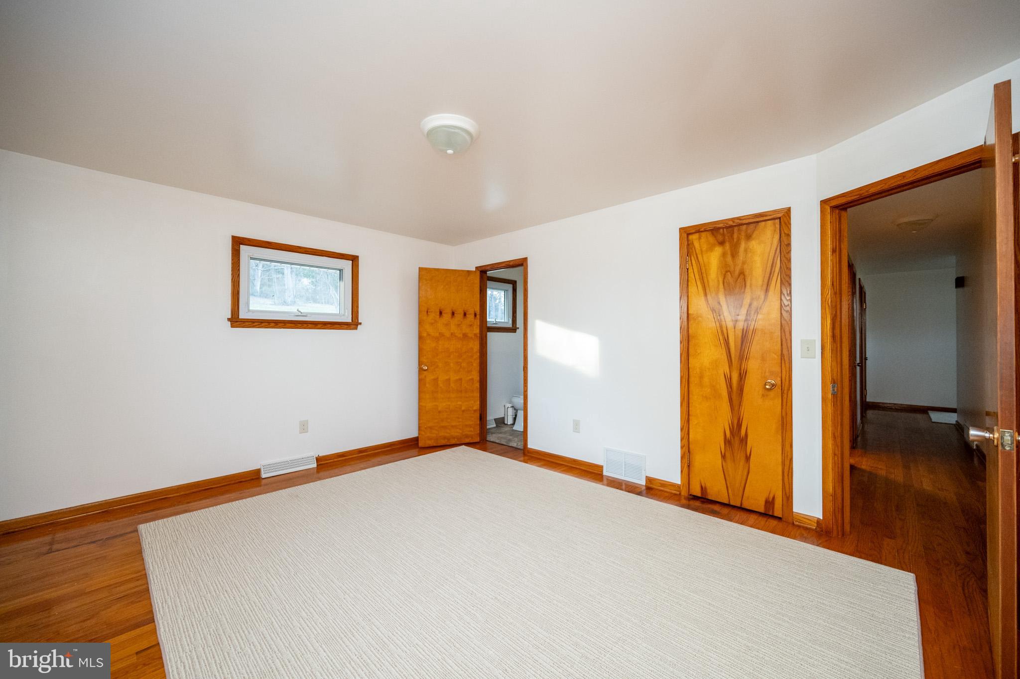 CRESAPTOWN - Residential