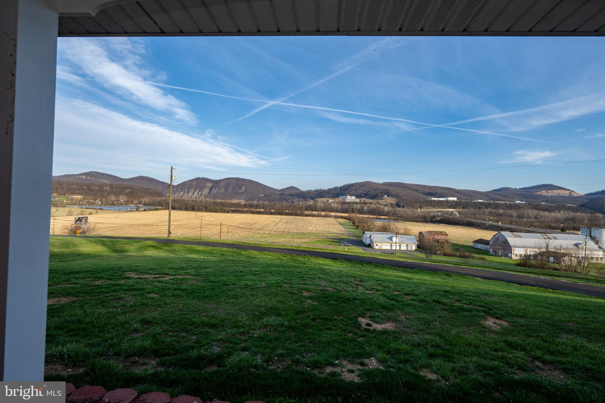 CRESAPTOWN - Residential