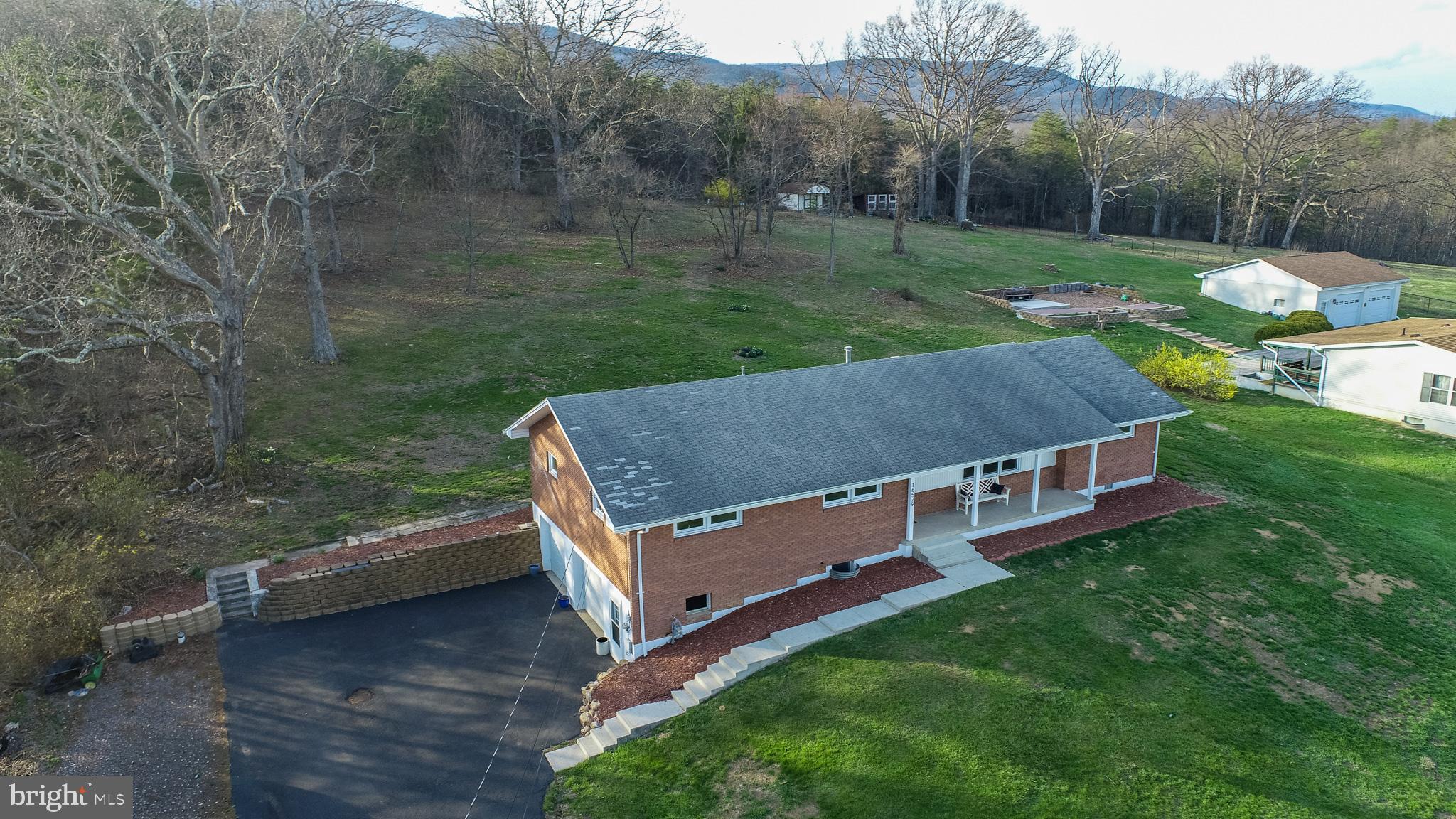 CRESAPTOWN - Residential