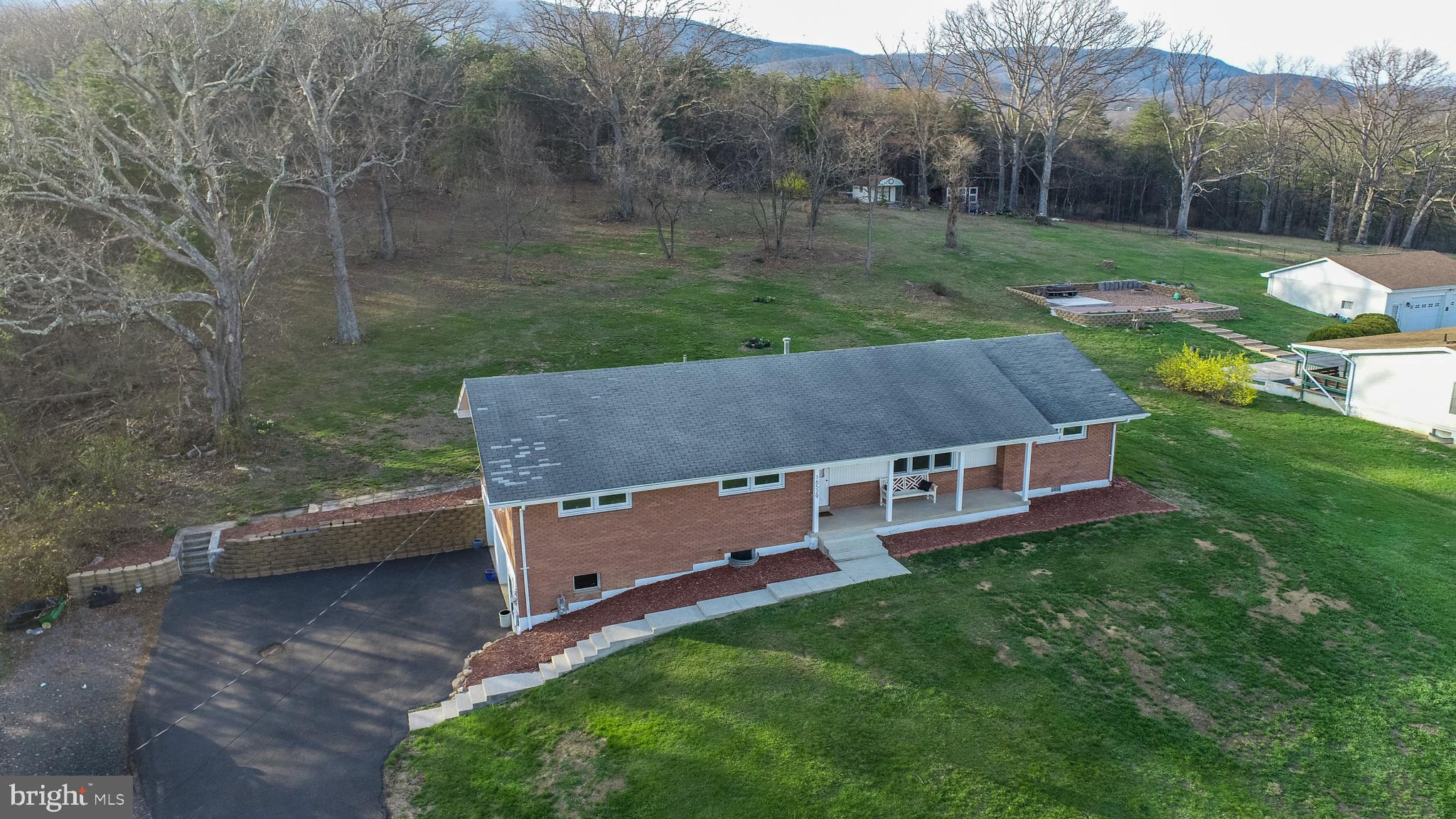 CRESAPTOWN - Residential