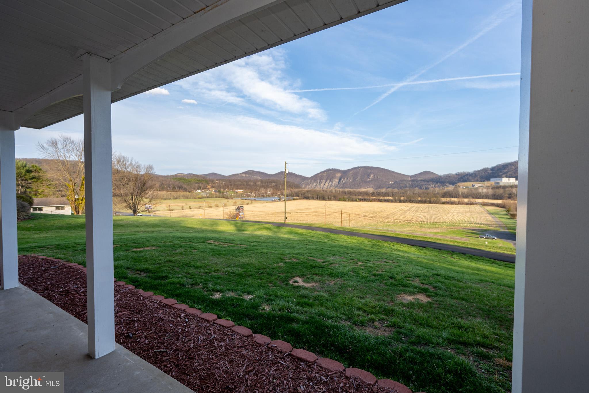 CRESAPTOWN - Residential