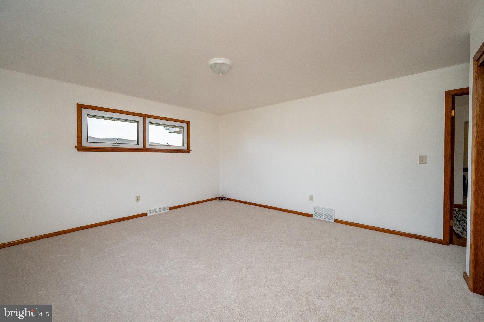 CRESAPTOWN - Residential