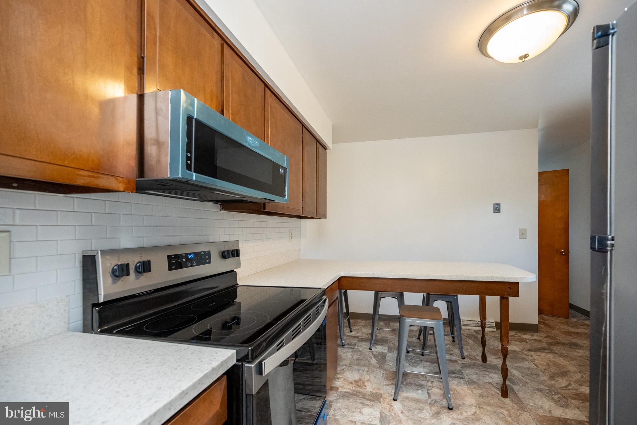 CRESAPTOWN - Residential