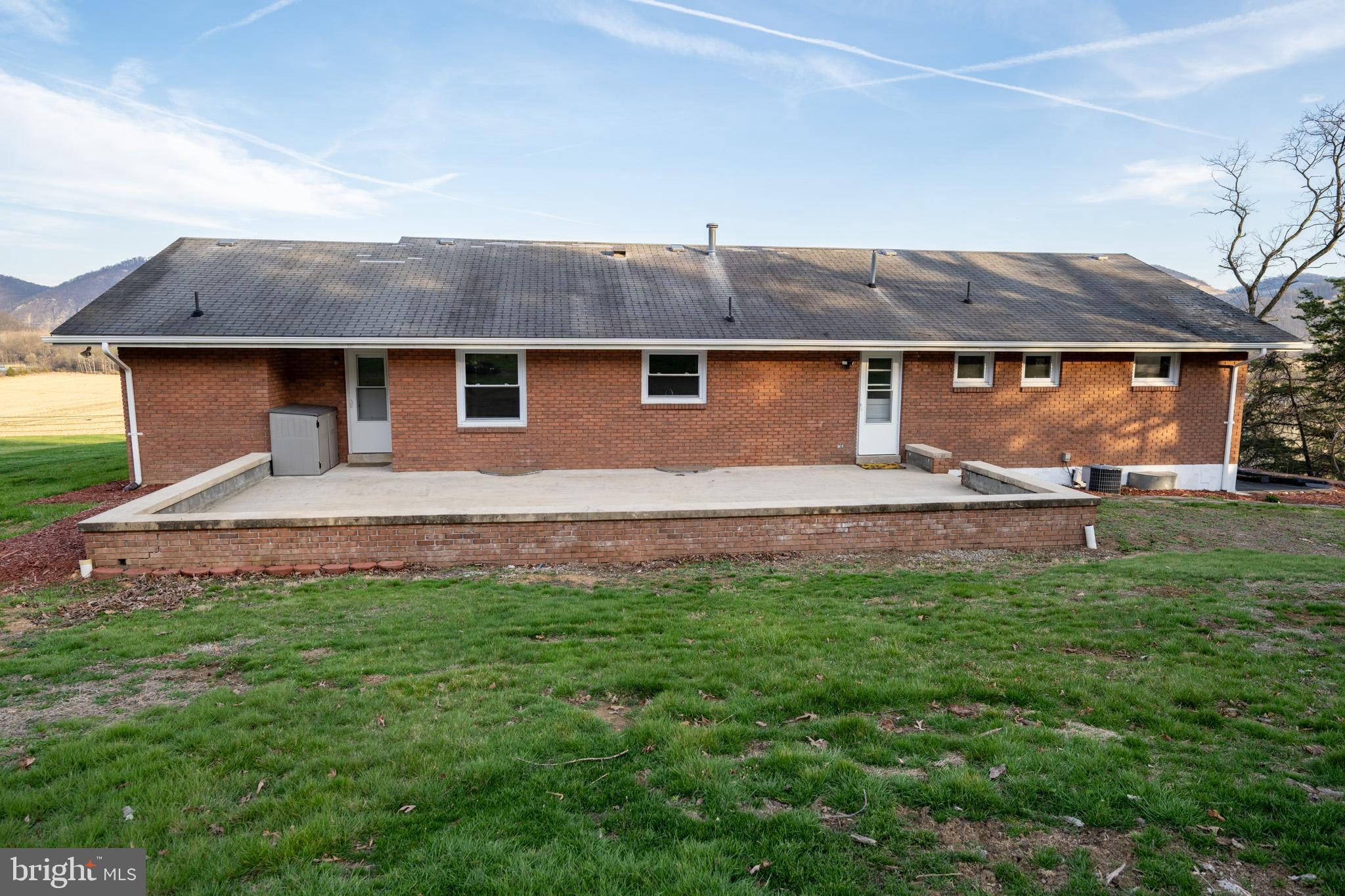 CRESAPTOWN - Residential