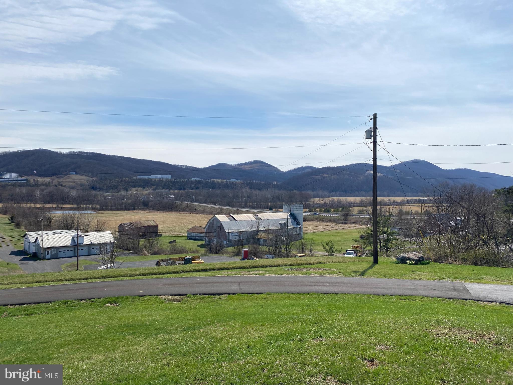 CRESAPTOWN - Residential