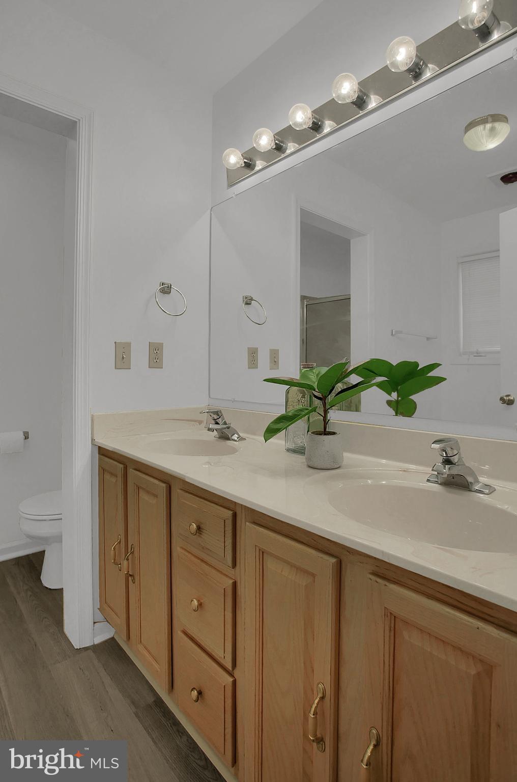 DICKINSON GREEN - Residential