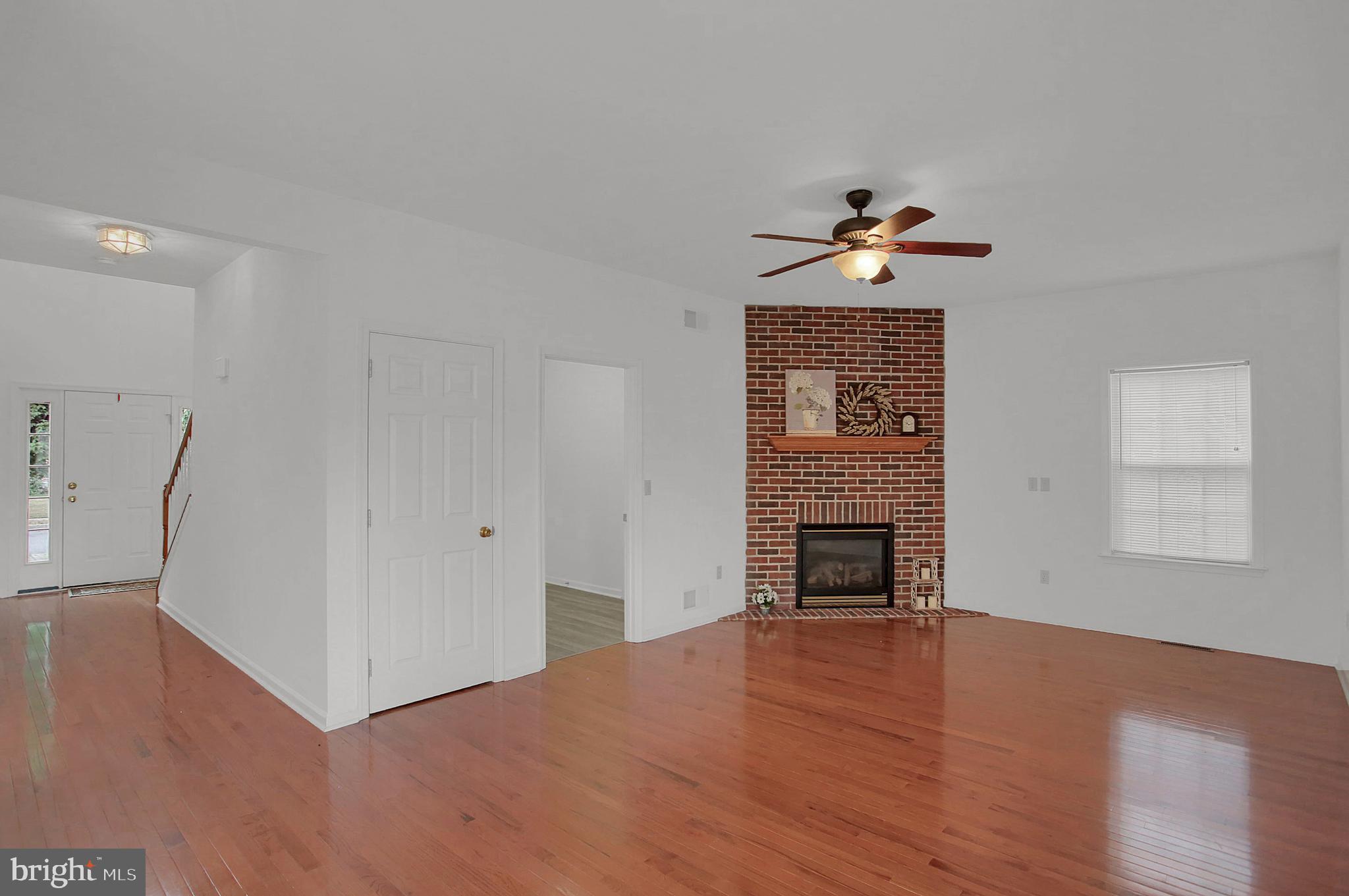 DICKINSON GREEN - Residential