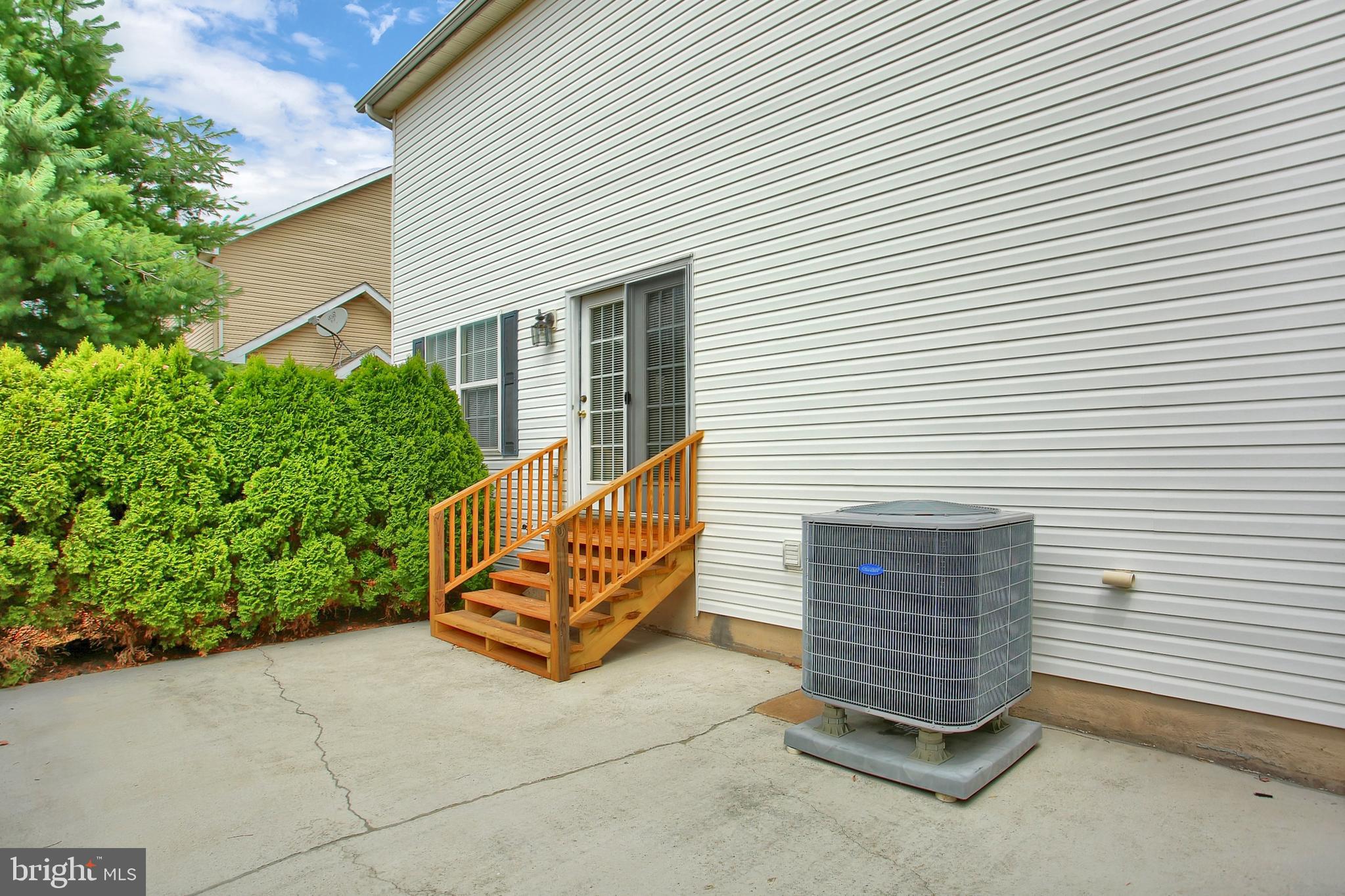 DICKINSON GREEN - Residential