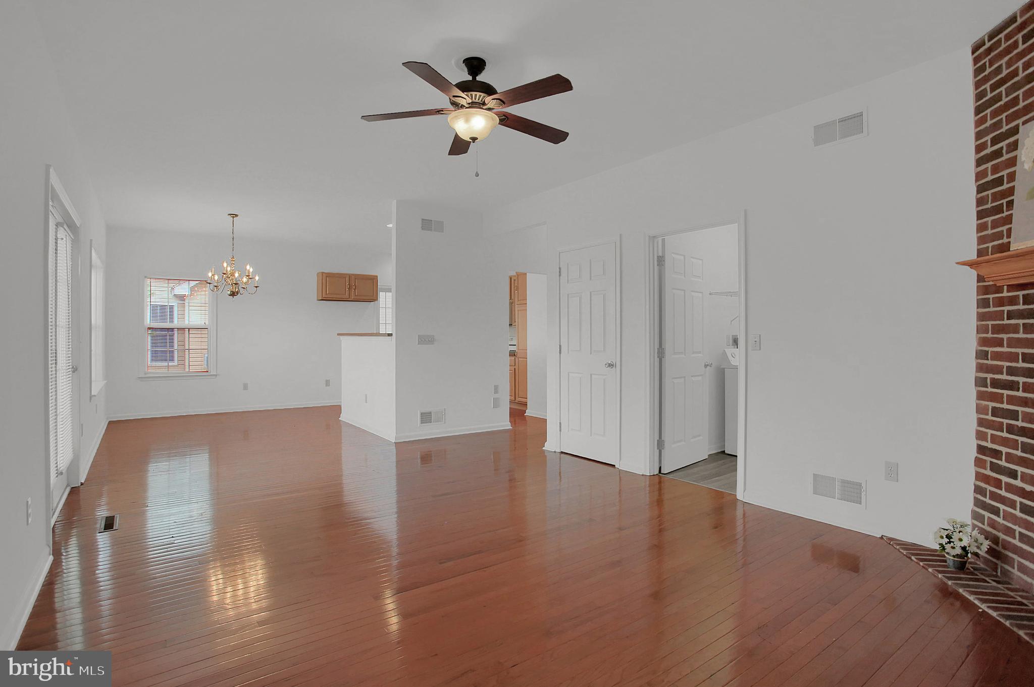 DICKINSON GREEN - Residential