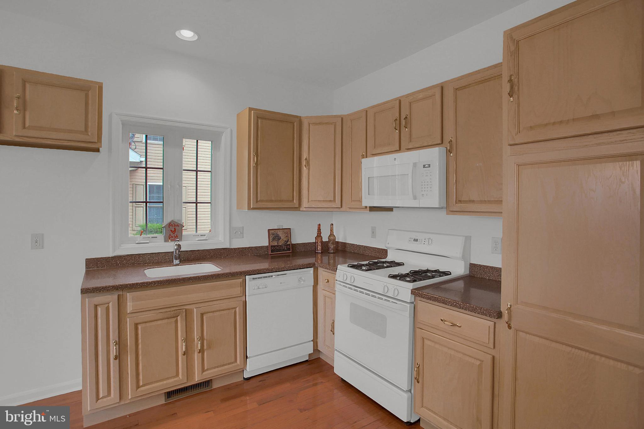 DICKINSON GREEN - Residential