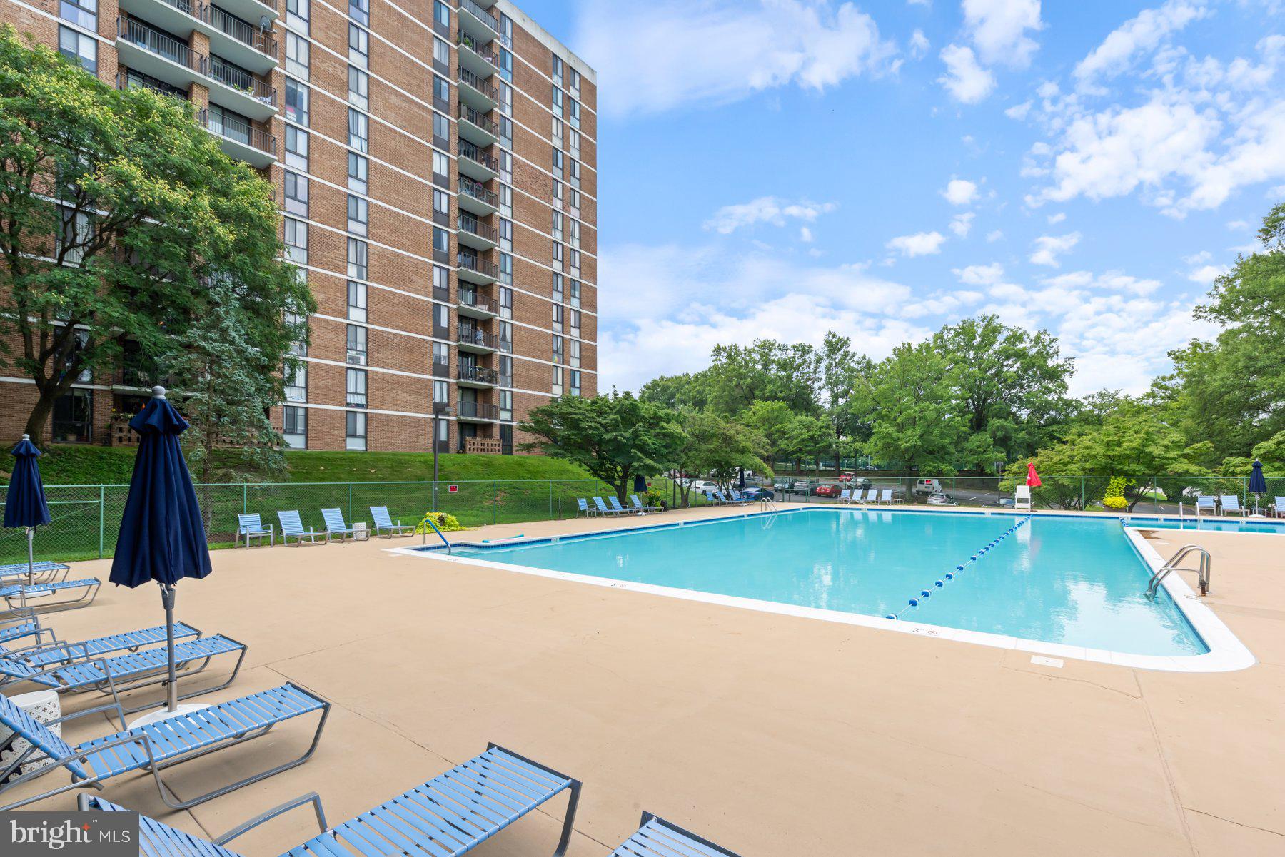 IDYLWOOD TOWERS CONDO - Residential