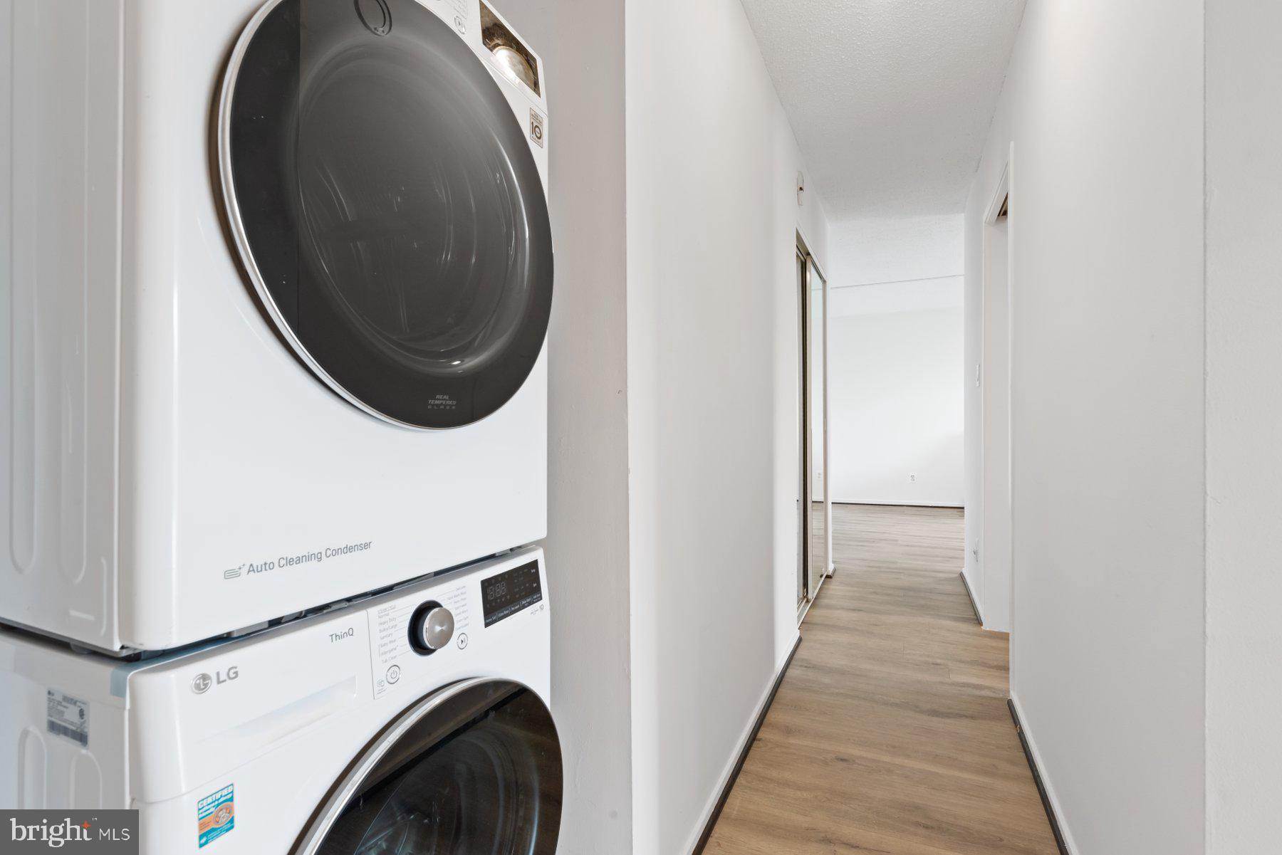 IDYLWOOD TOWERS CONDO - Residential