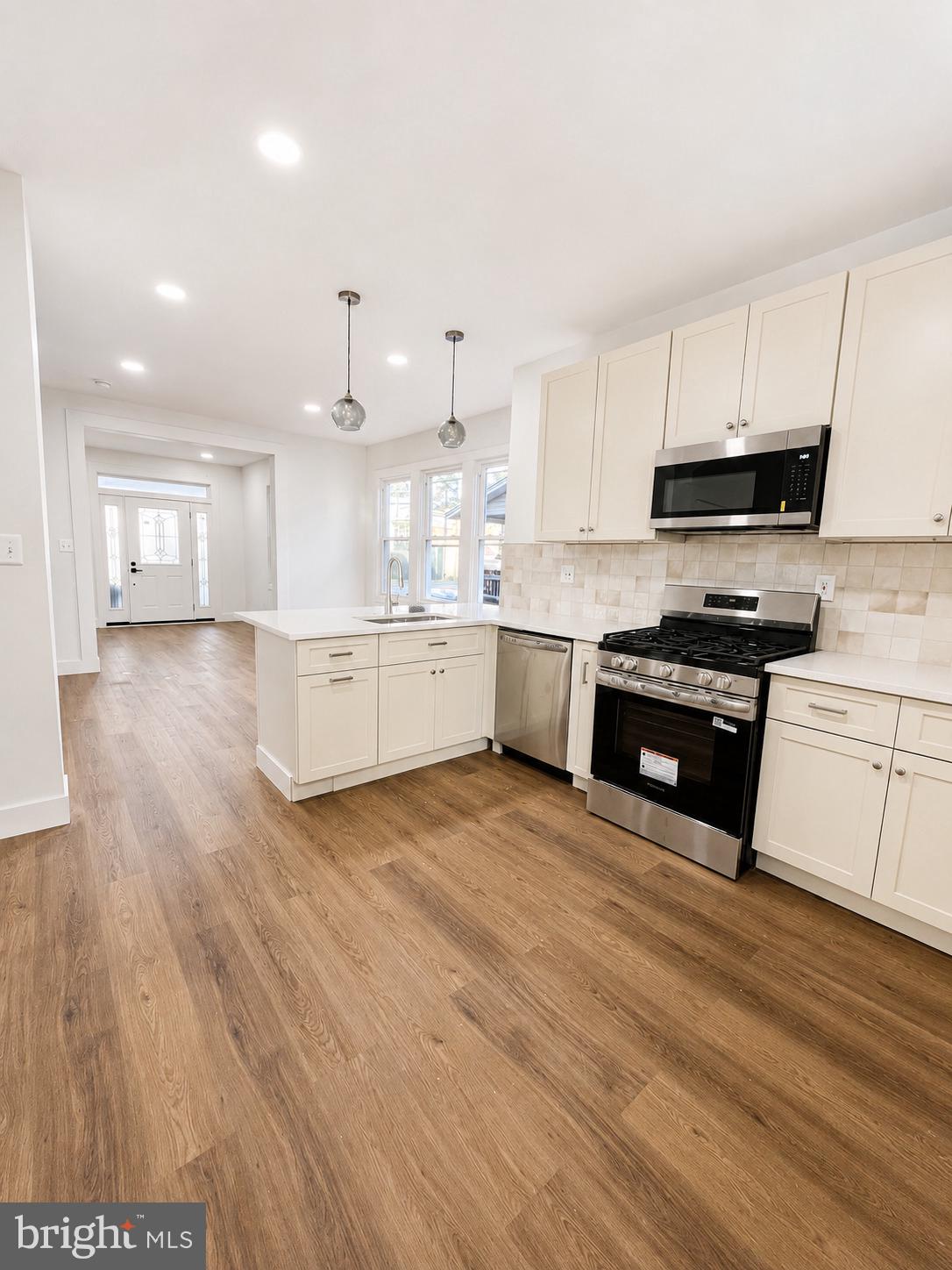 NORTH HALETHORPE - Residential