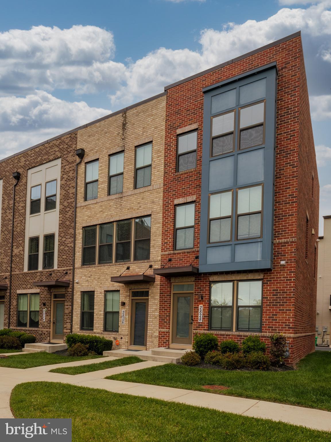 VILLAGE OF TOWNE SQUARE - Residential