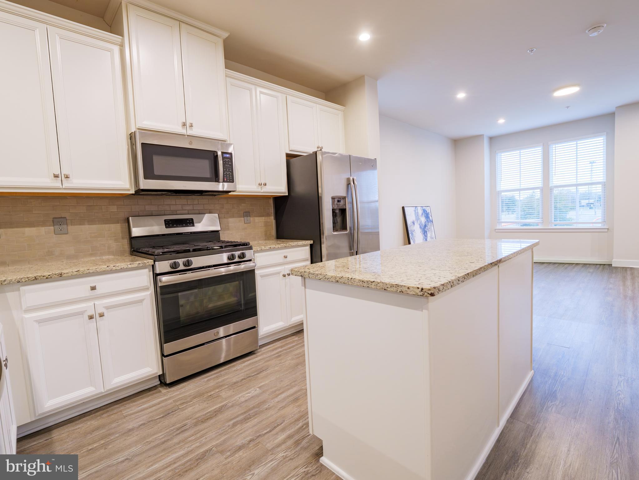 VILLAGE OF TOWNE SQUARE - Residential