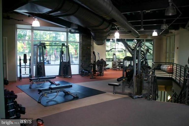 POTOMAC CLUB - Residential