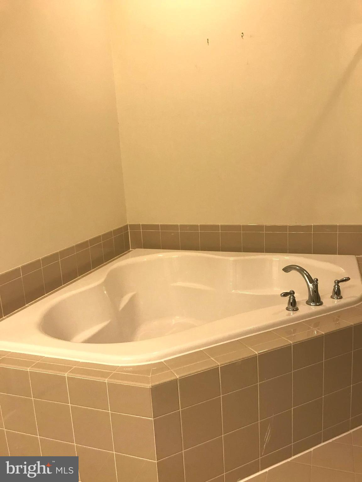 POTOMAC CLUB - Residential